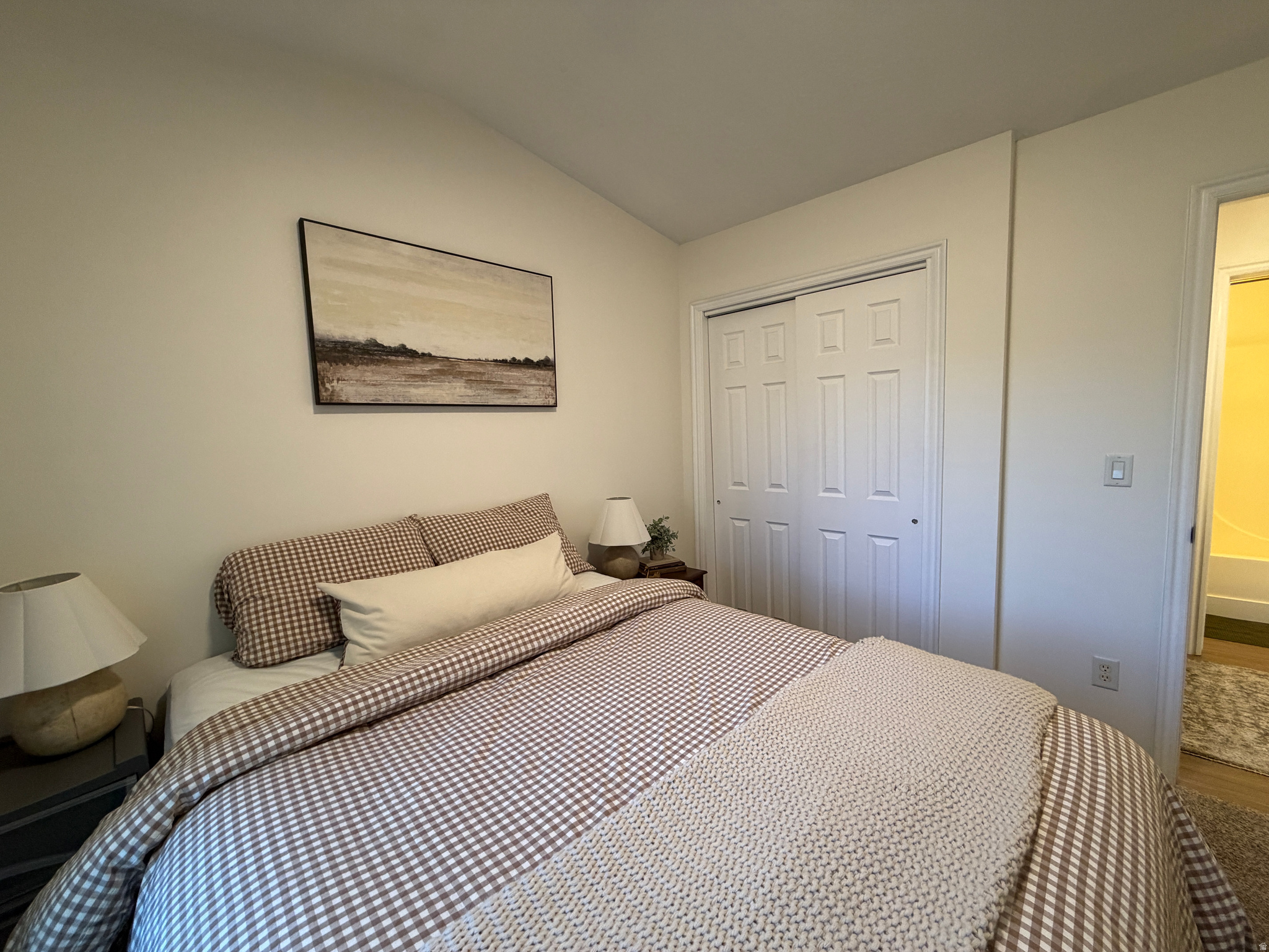 HIDDEN CREEK - Residential