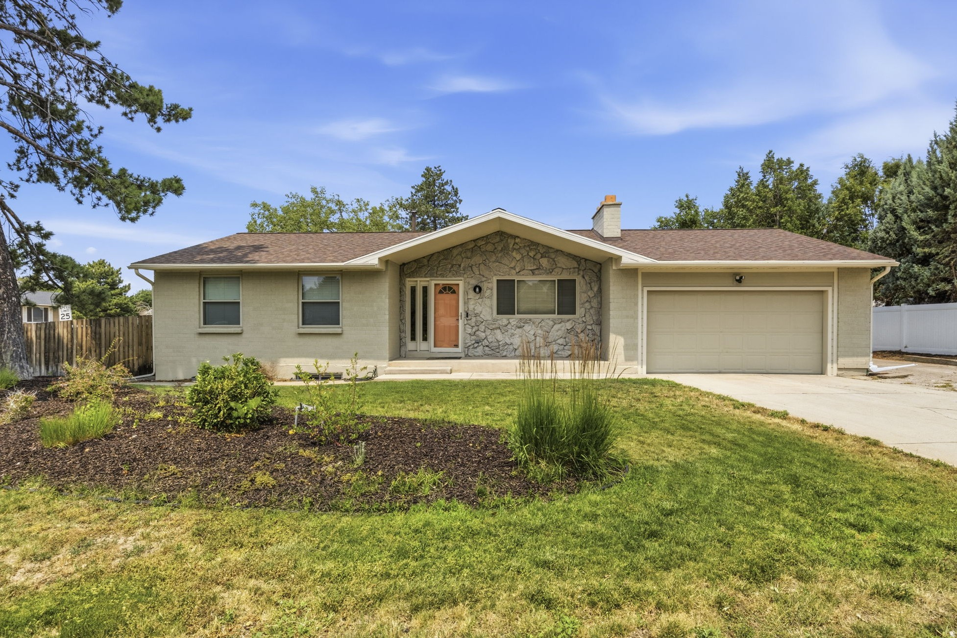 QUAIL HOLLOW #4 - Residential