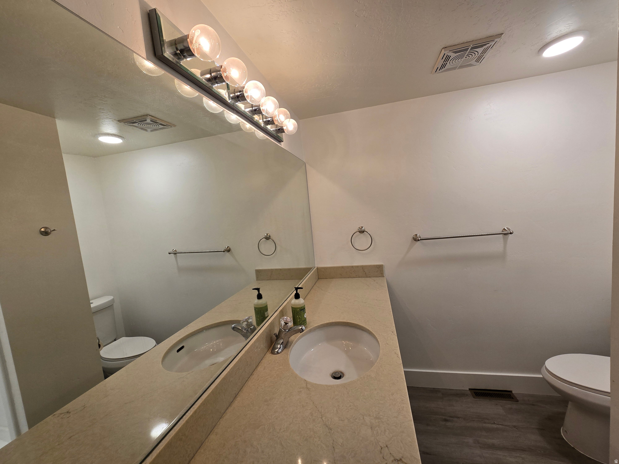 EDGEWOOD - Residential