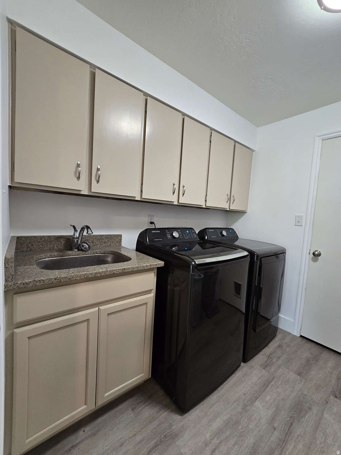EDGEWOOD - Residential