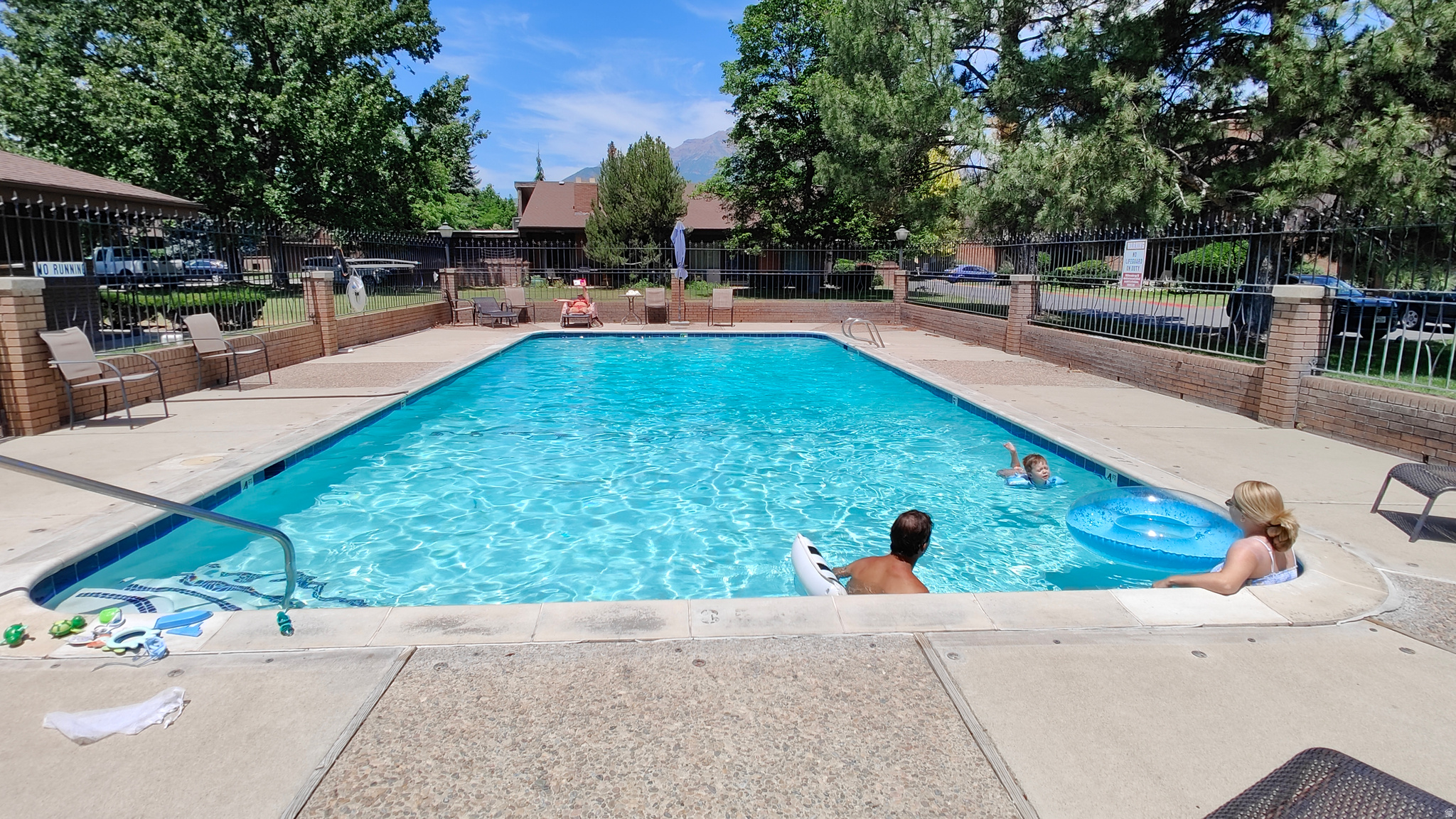 EDGEWOOD - Residential