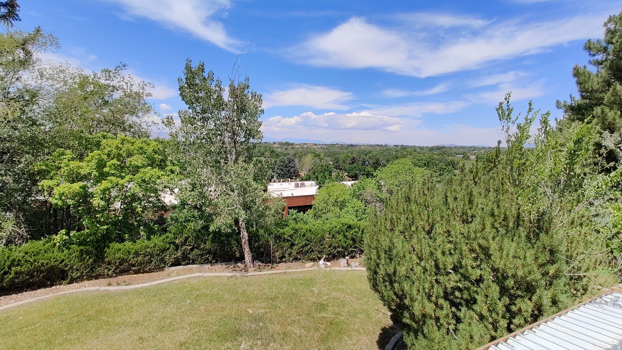 EDGEWOOD - Residential