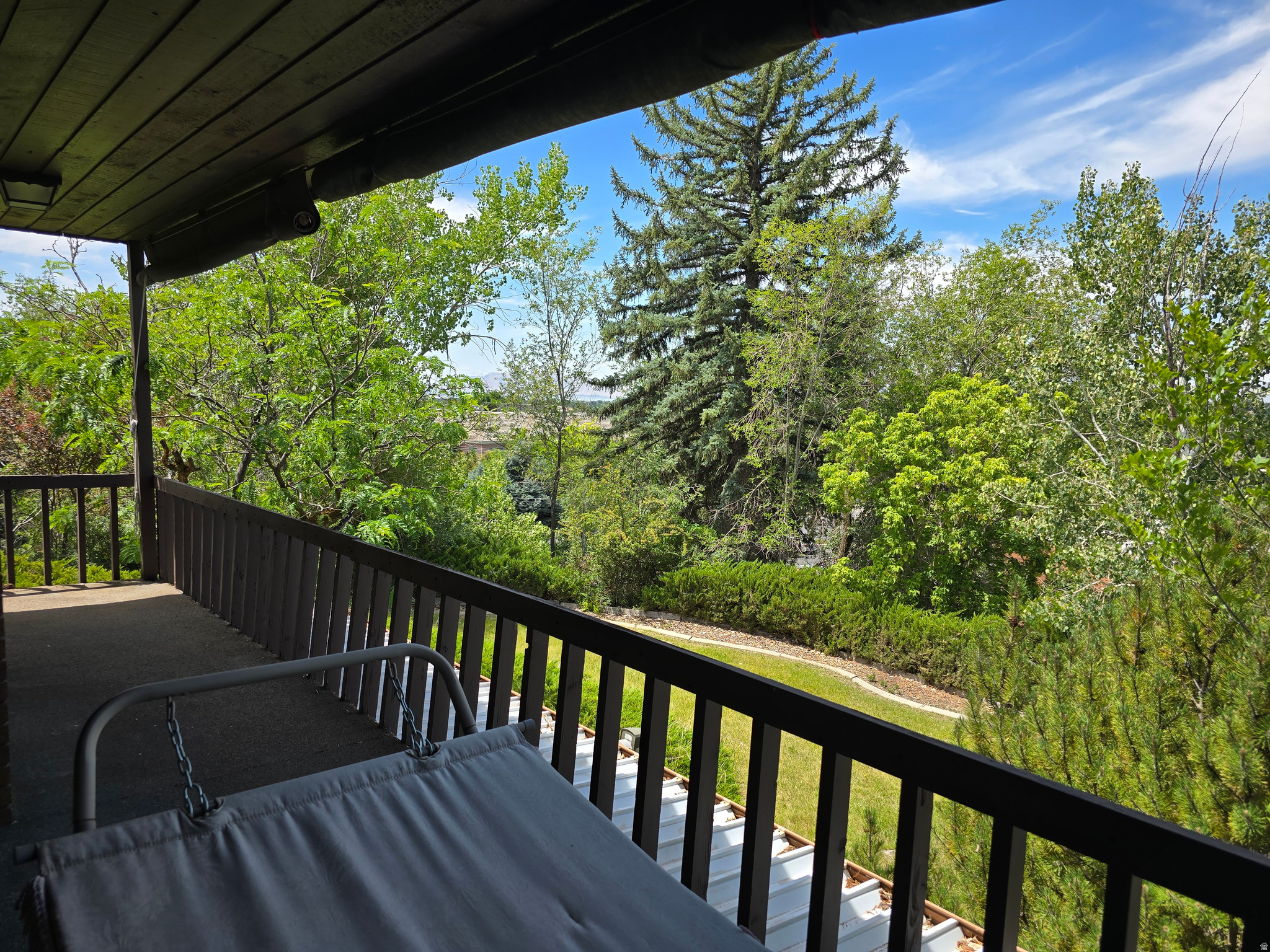 EDGEWOOD - Residential