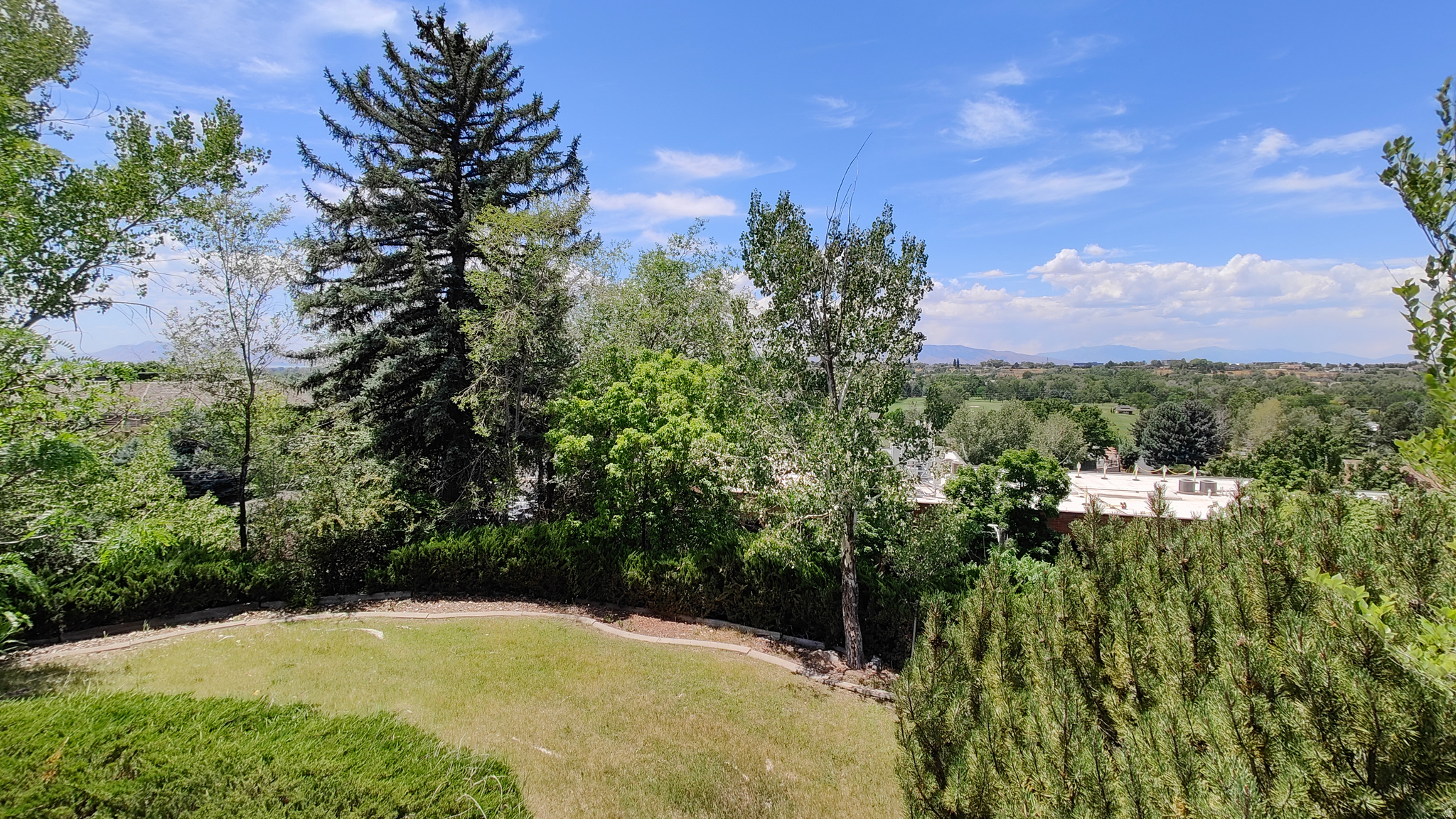 EDGEWOOD - Residential