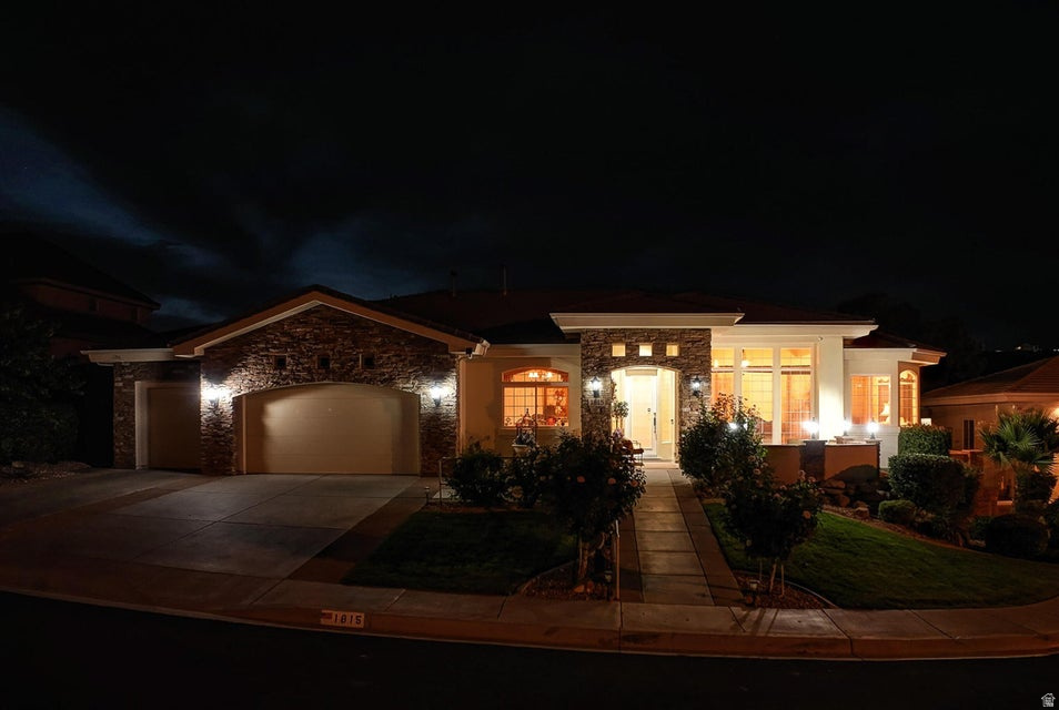 BOULDERS - Residential