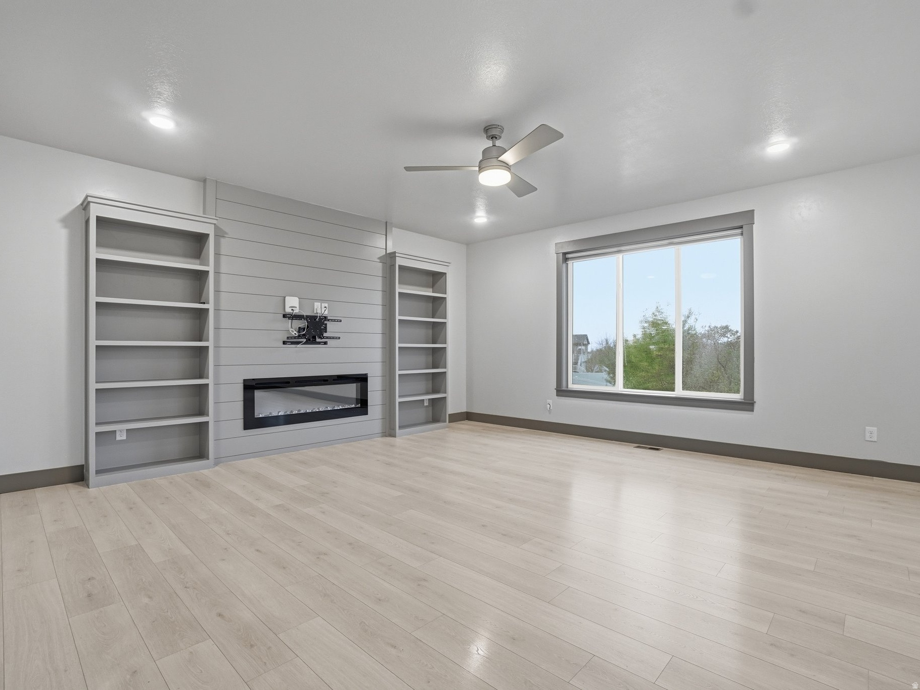 NORTHWOOD HILLS - Residential