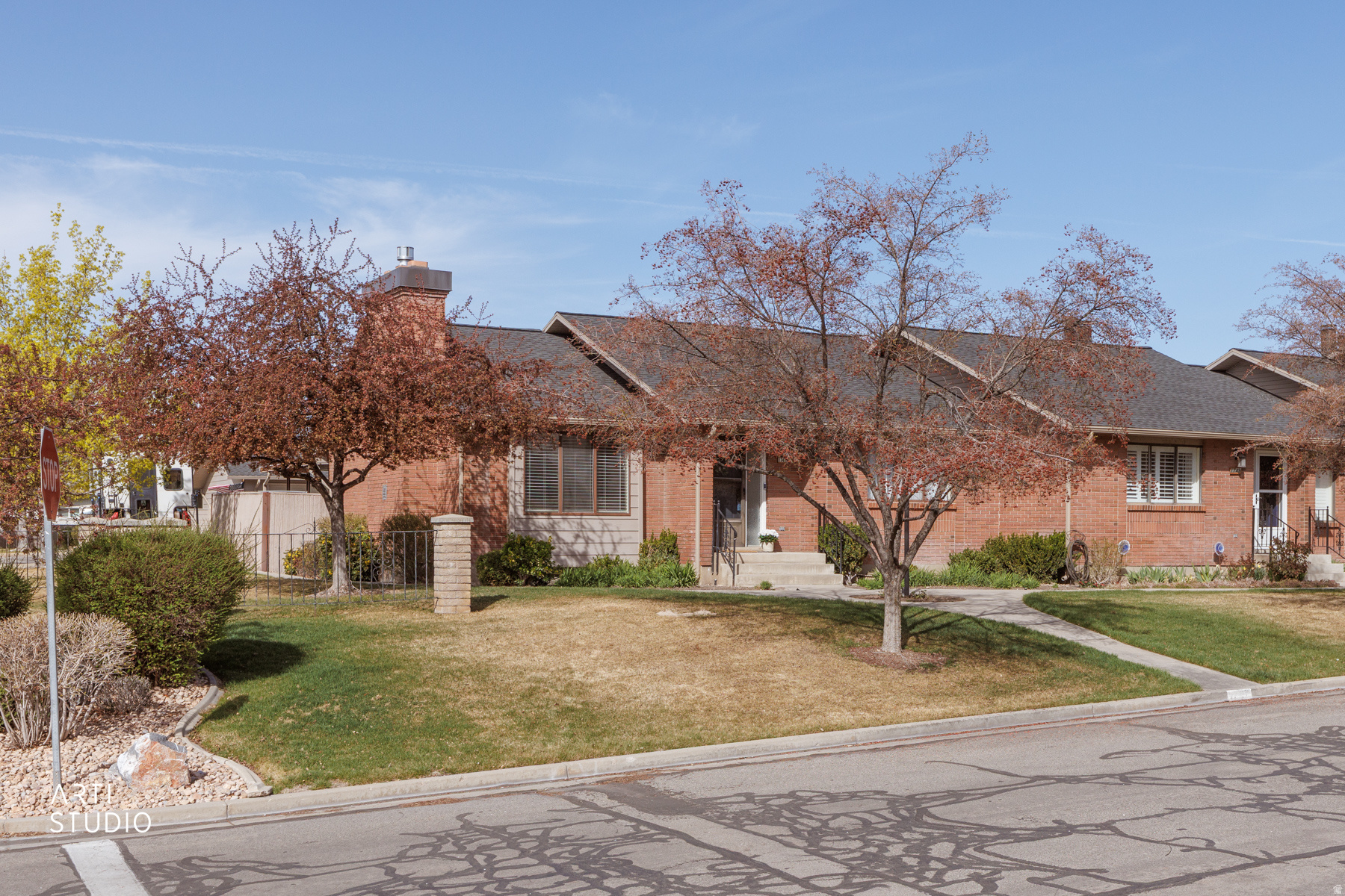 GRANDVIEW FARM CONDO - Residential