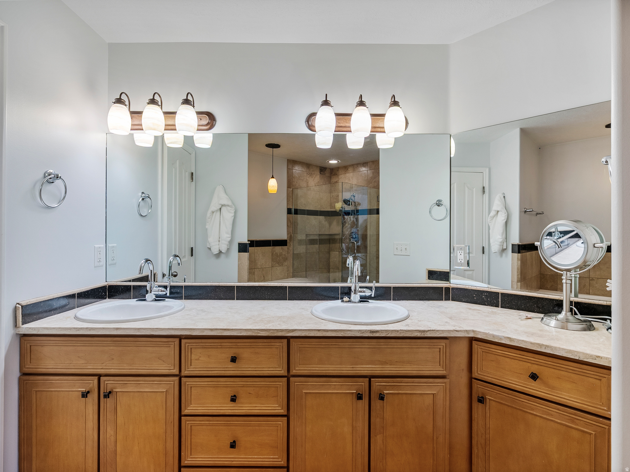 MAPLE RIDGE - Residential