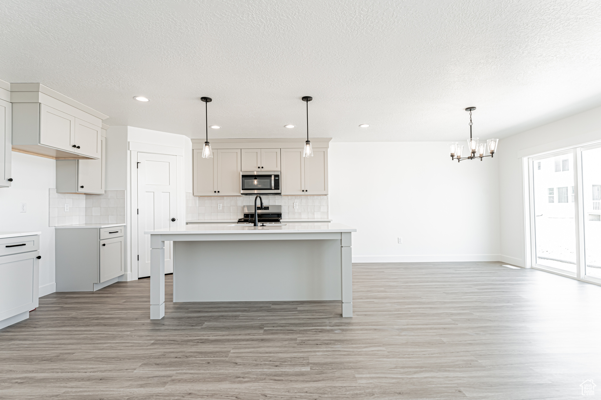 MOUNTAIN RIDGE - Residential