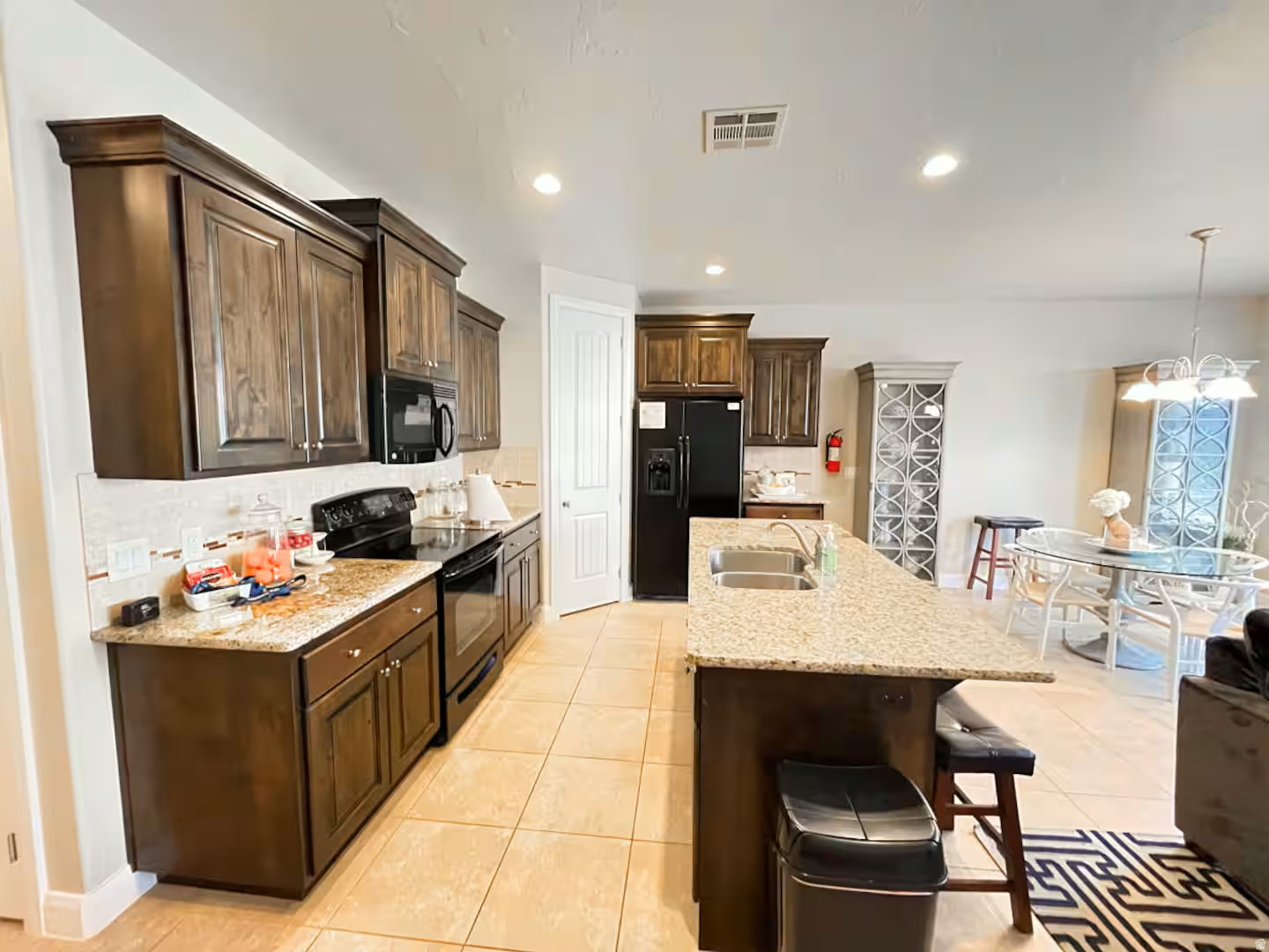CORAL RIDGE TOWNHOMES PH 3-A - Residential