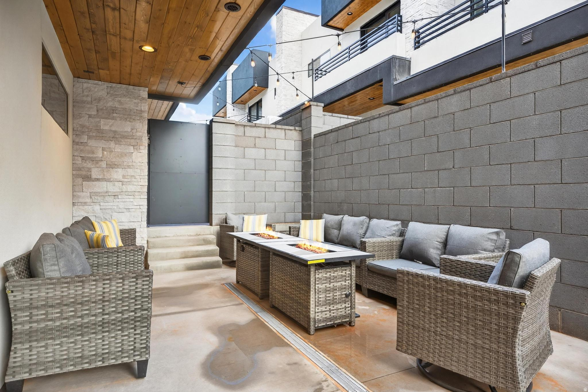 PECAN VALLEY - Residential