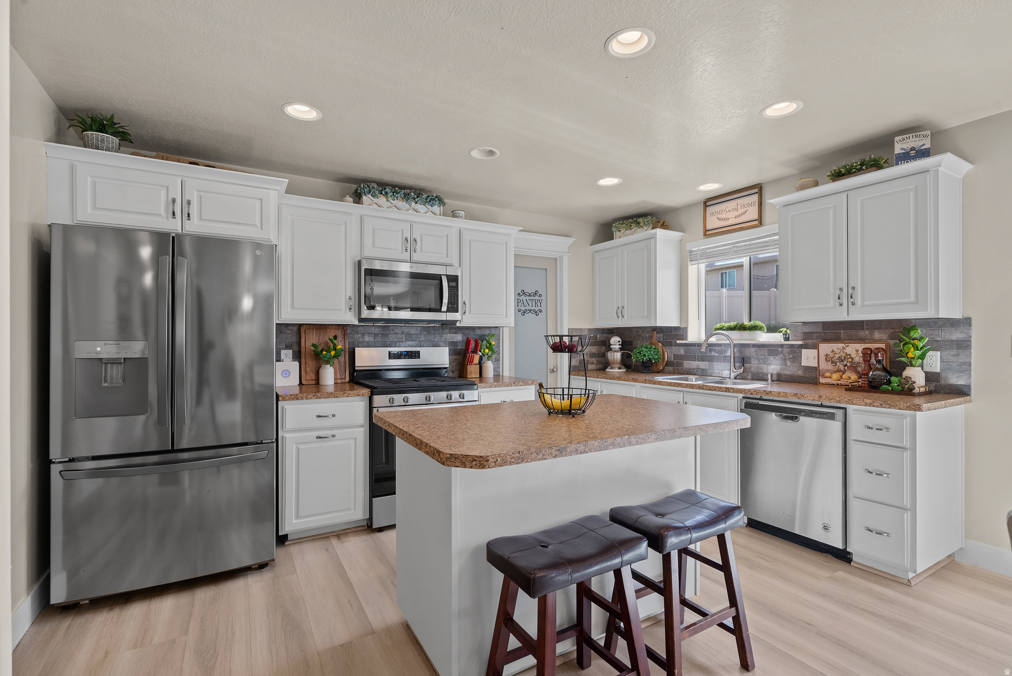 RIDGE - Residential
