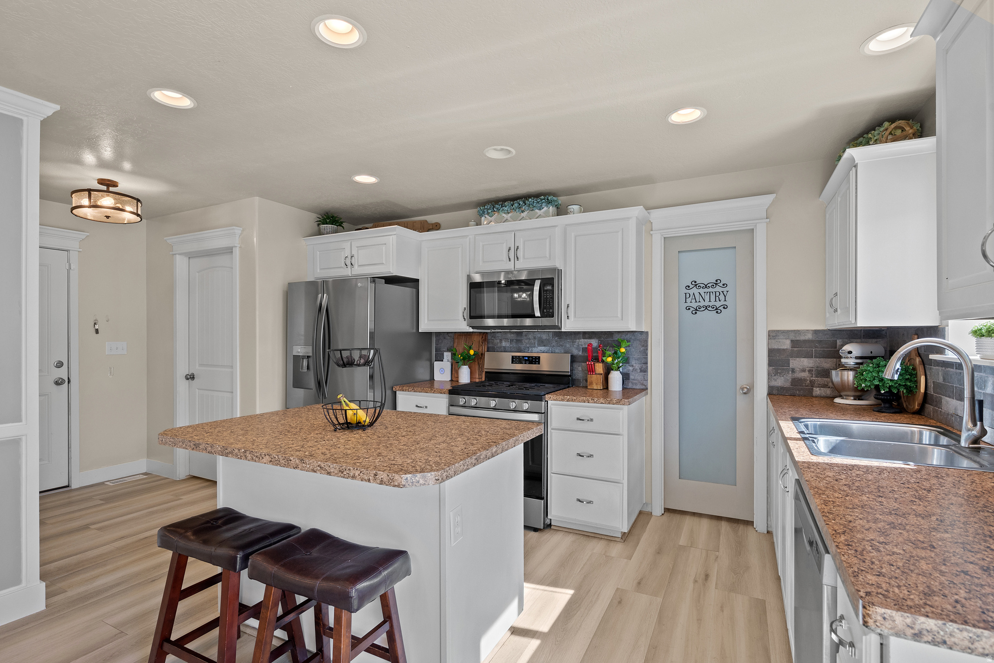 RIDGE - Residential