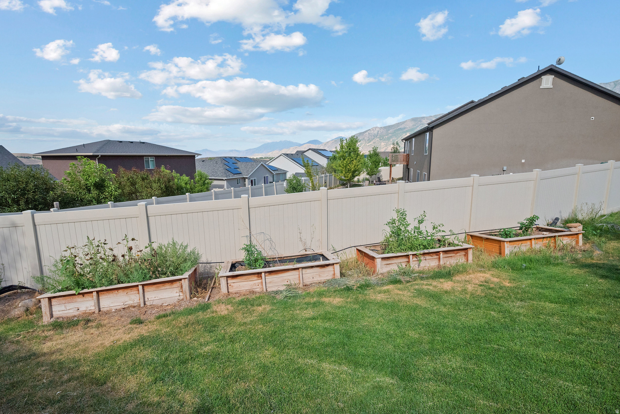 RIDGE - Residential
