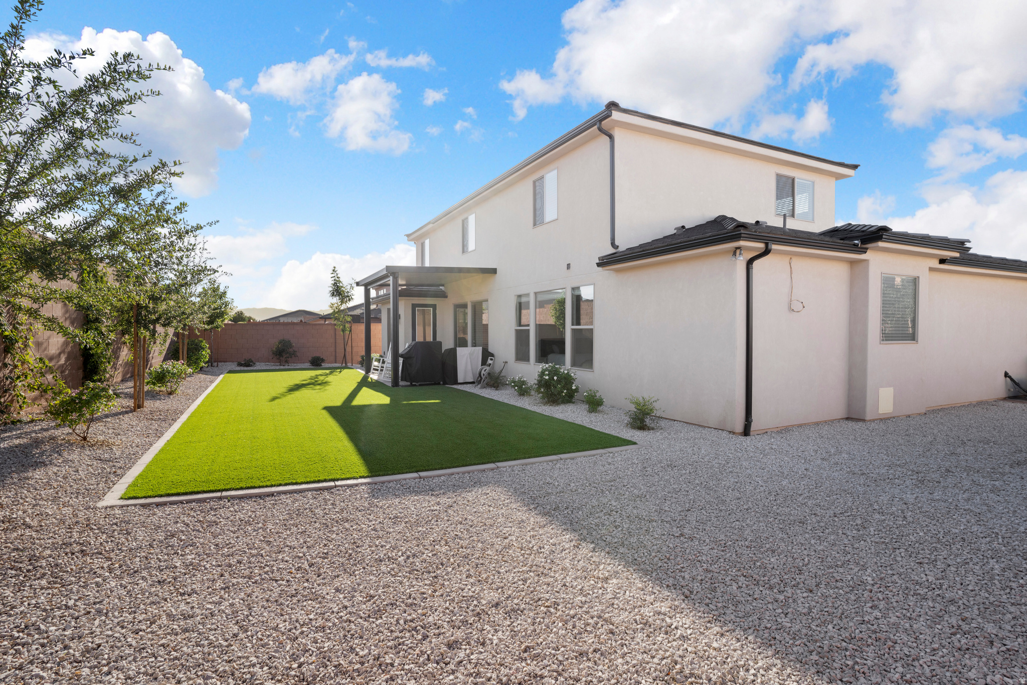 RED PINE 1 - Residential