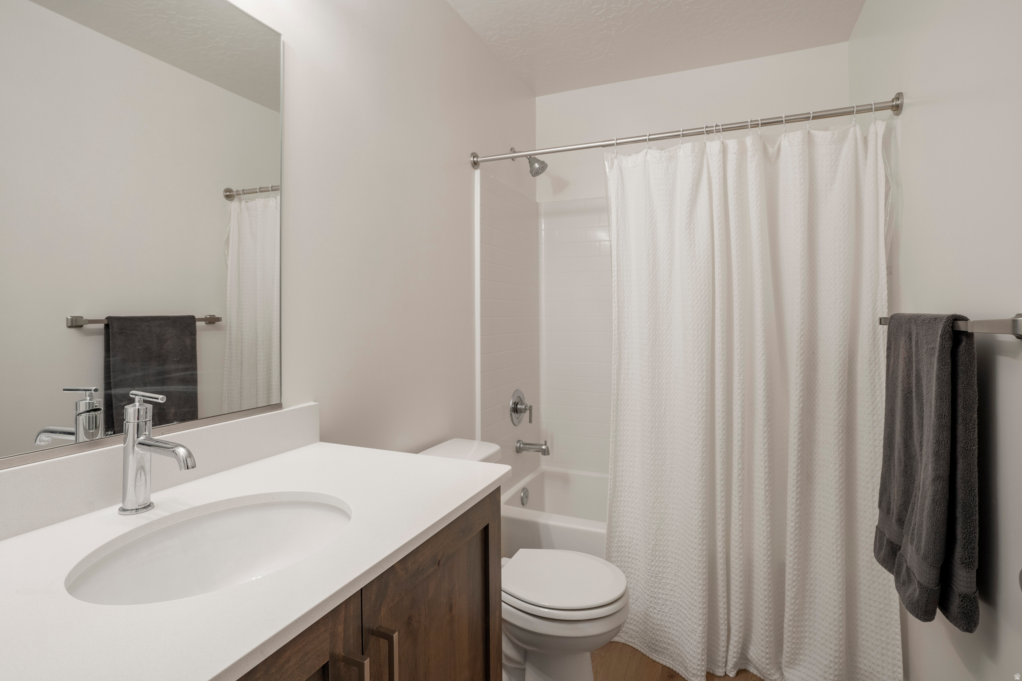 RED PINE 1 - Residential