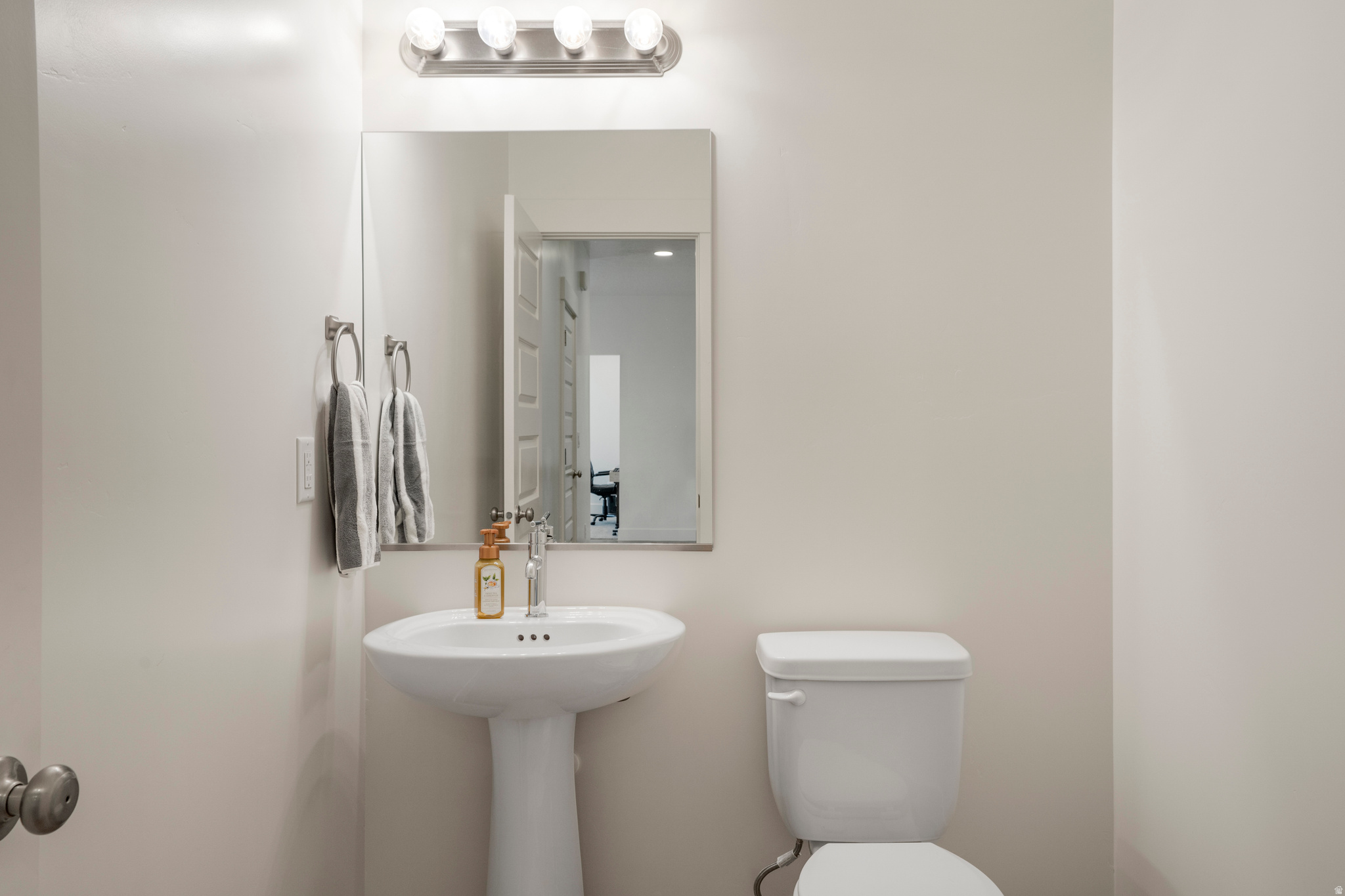 RED PINE 1 - Residential