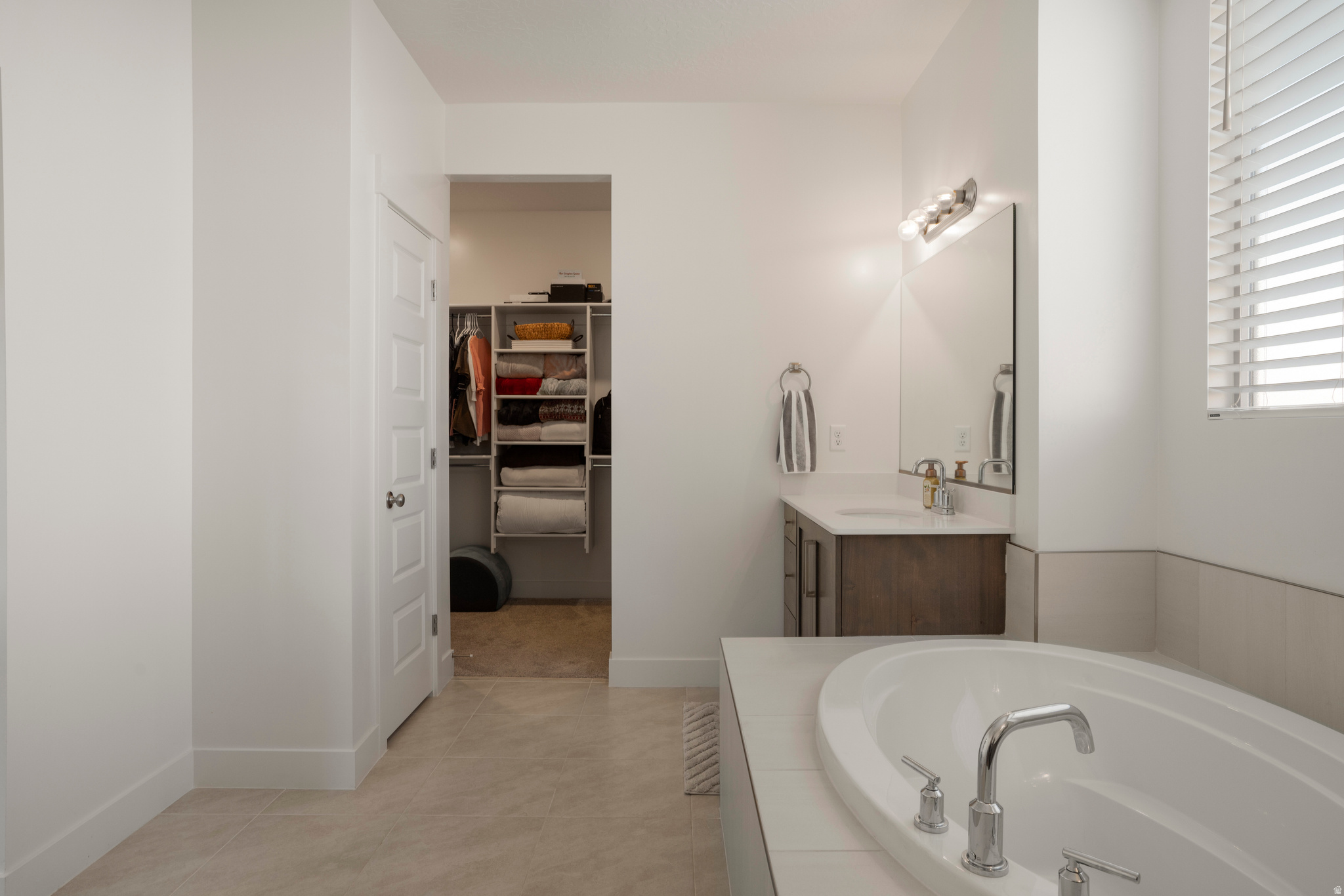 RED PINE 1 - Residential
