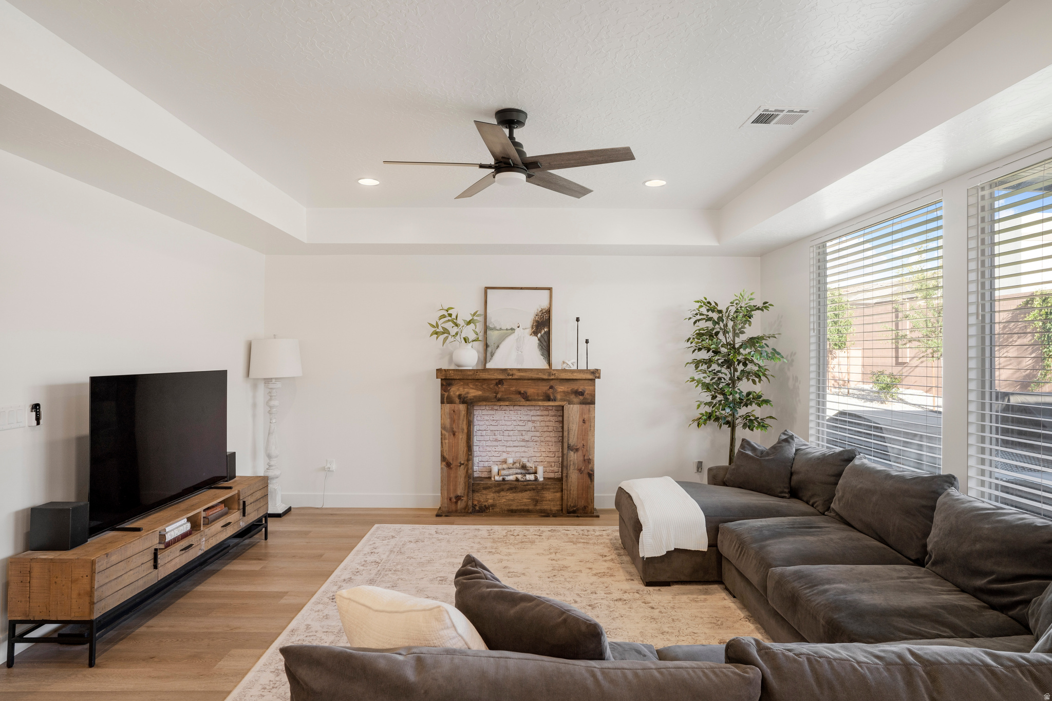 RED PINE 1 - Residential