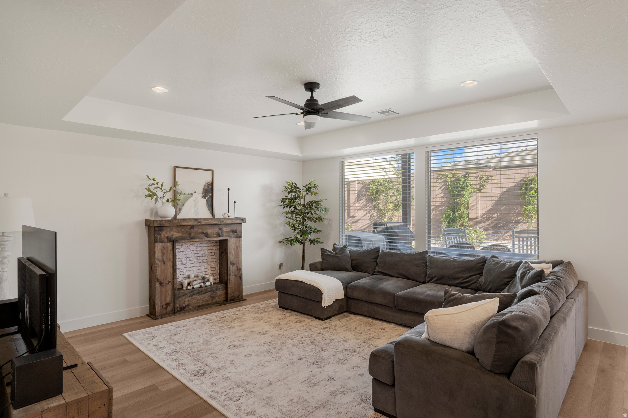 RED PINE 1 - Residential