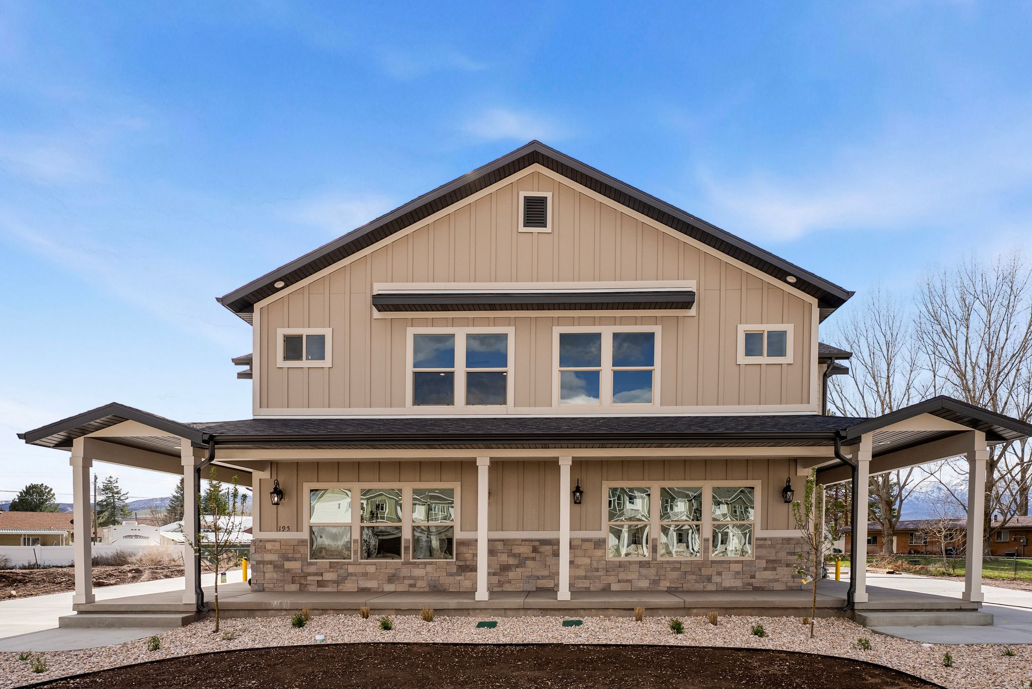 MOUNTAIN HORIZON - Residential