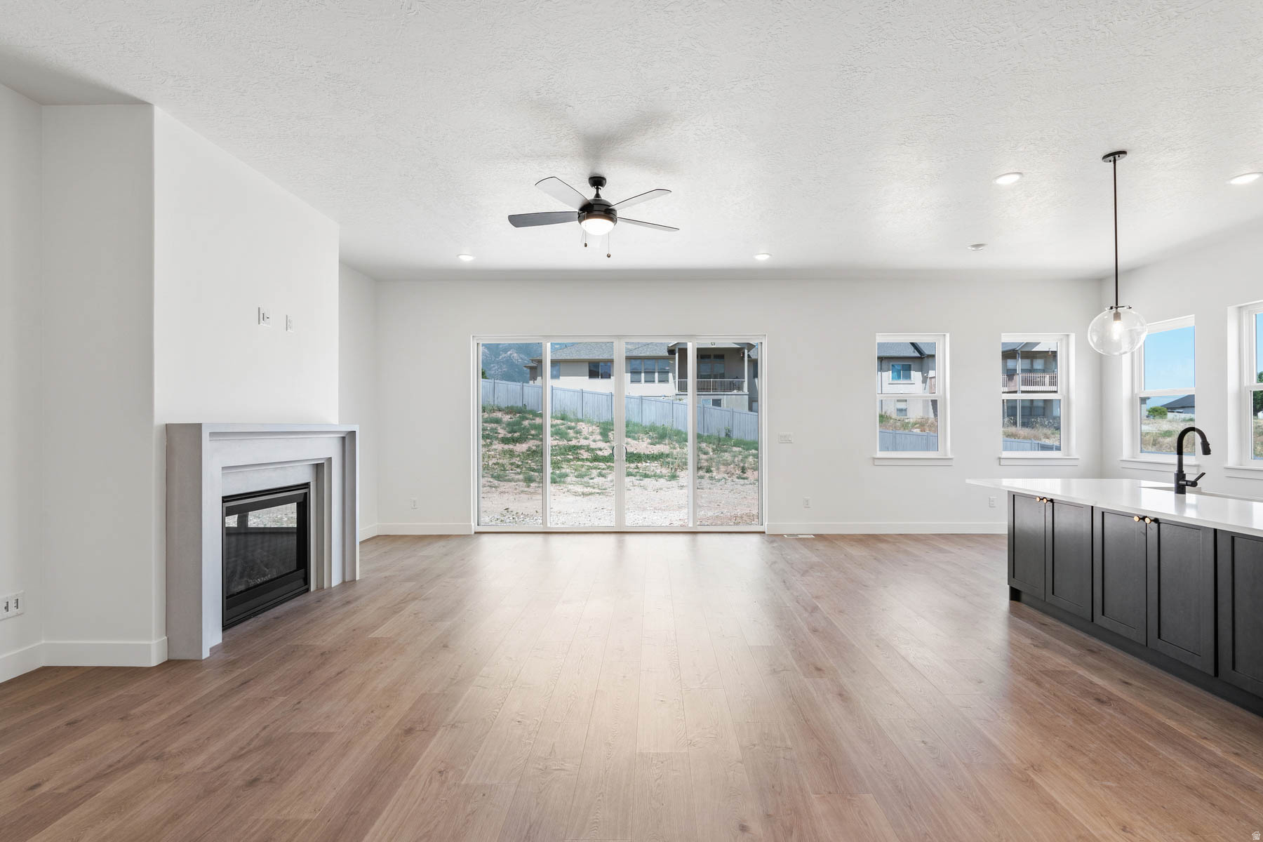 VISTAS AT SUMMIT RDG - Residential