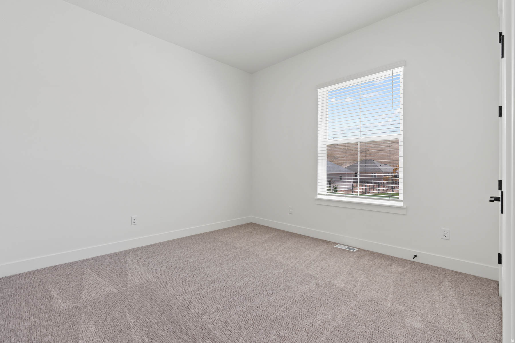 VISTAS AT SUMMIT RDG - Residential