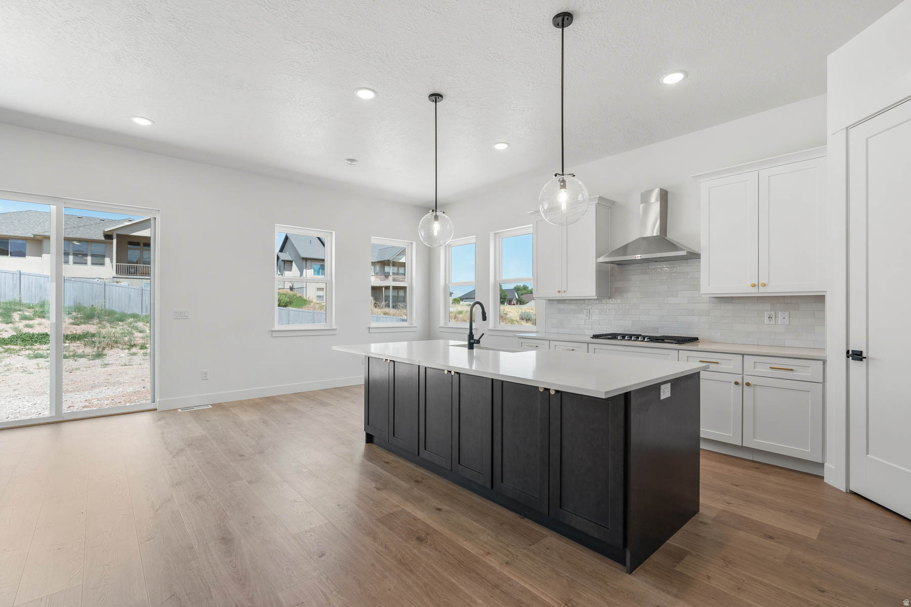VISTAS AT SUMMIT RDG - Residential