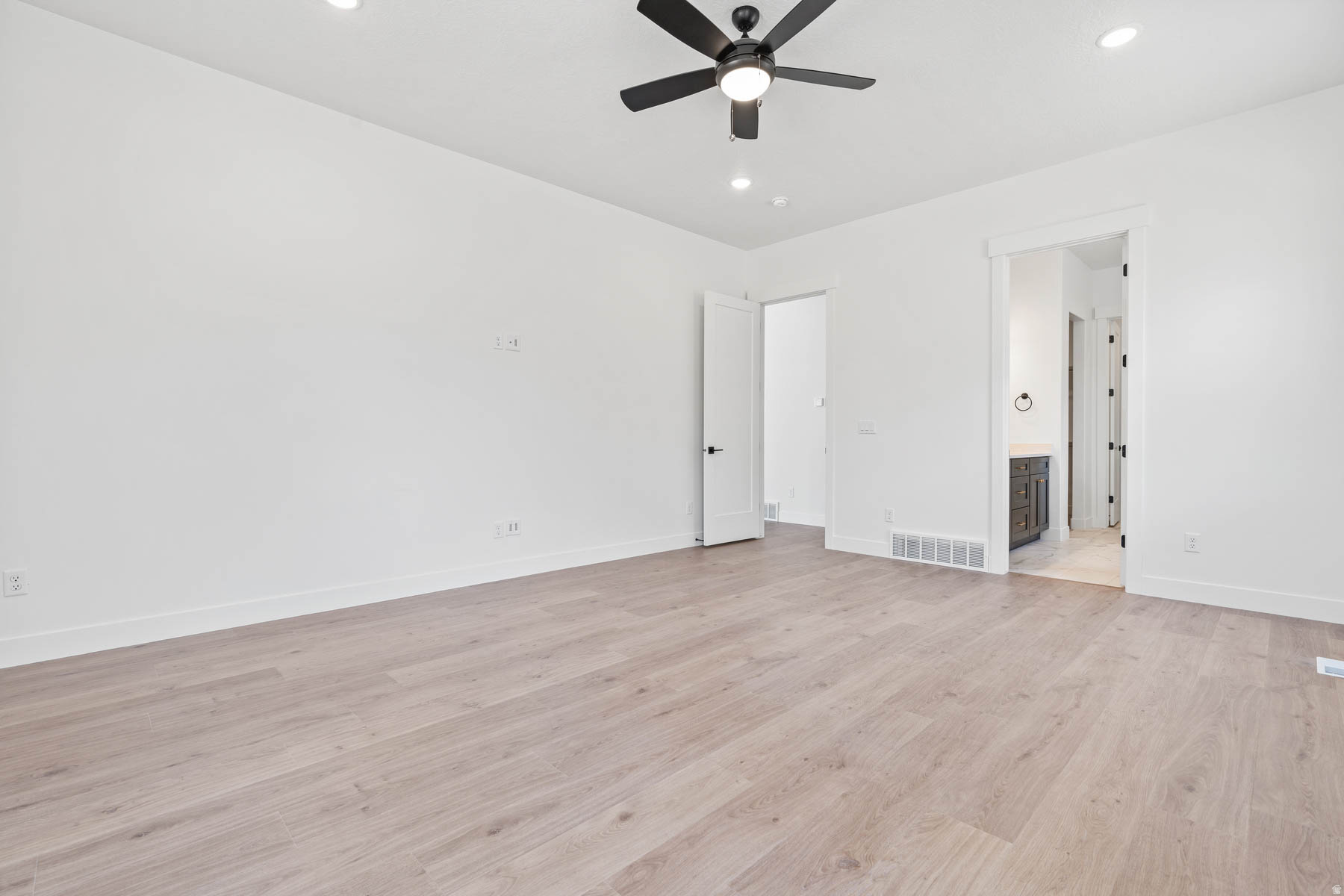 VISTAS AT SUMMIT RDG - Residential