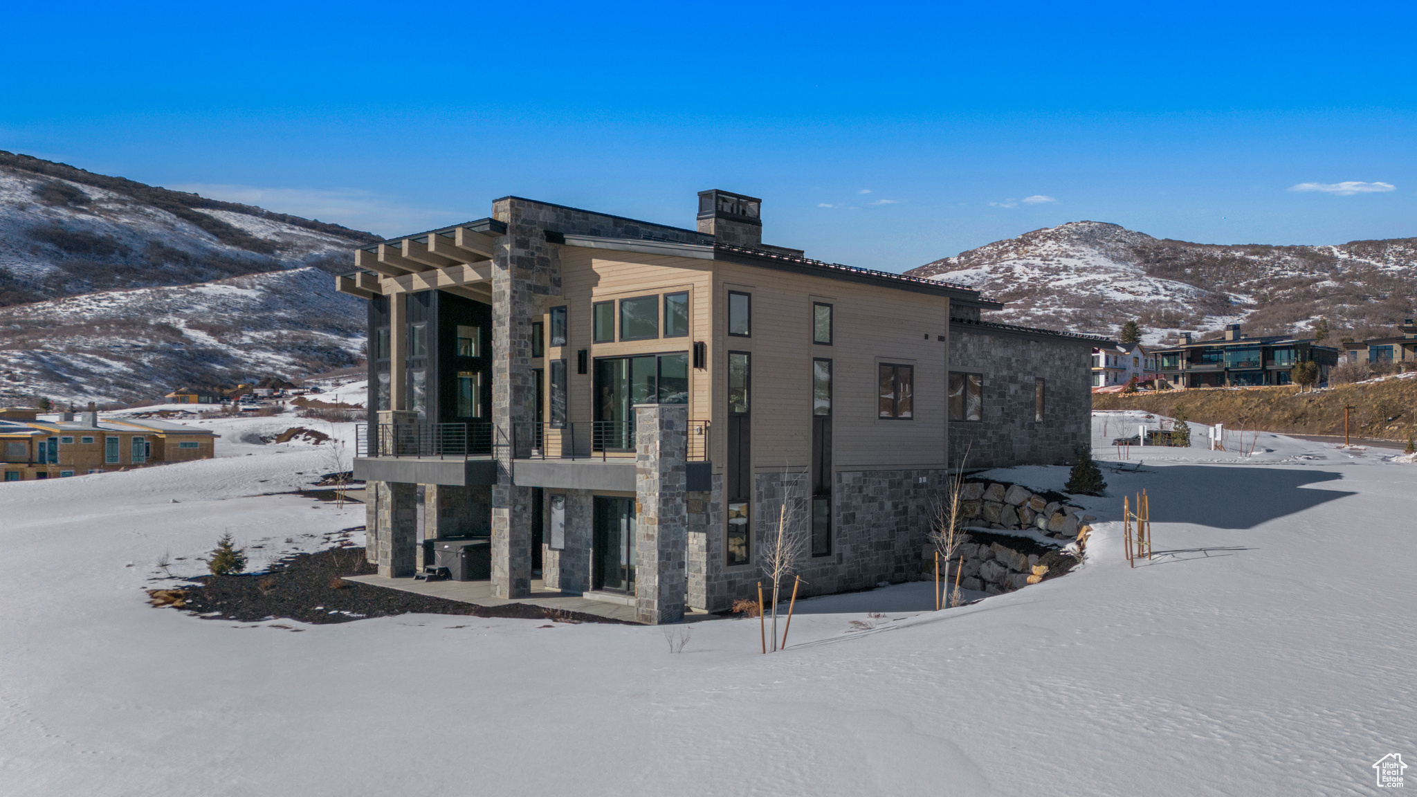 AMANTI LAGO - Residential