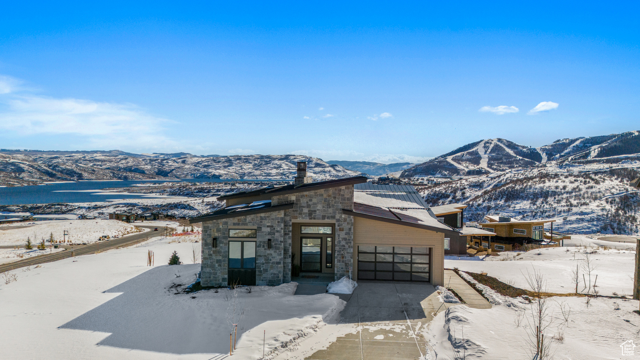 AMANTI LAGO - Residential