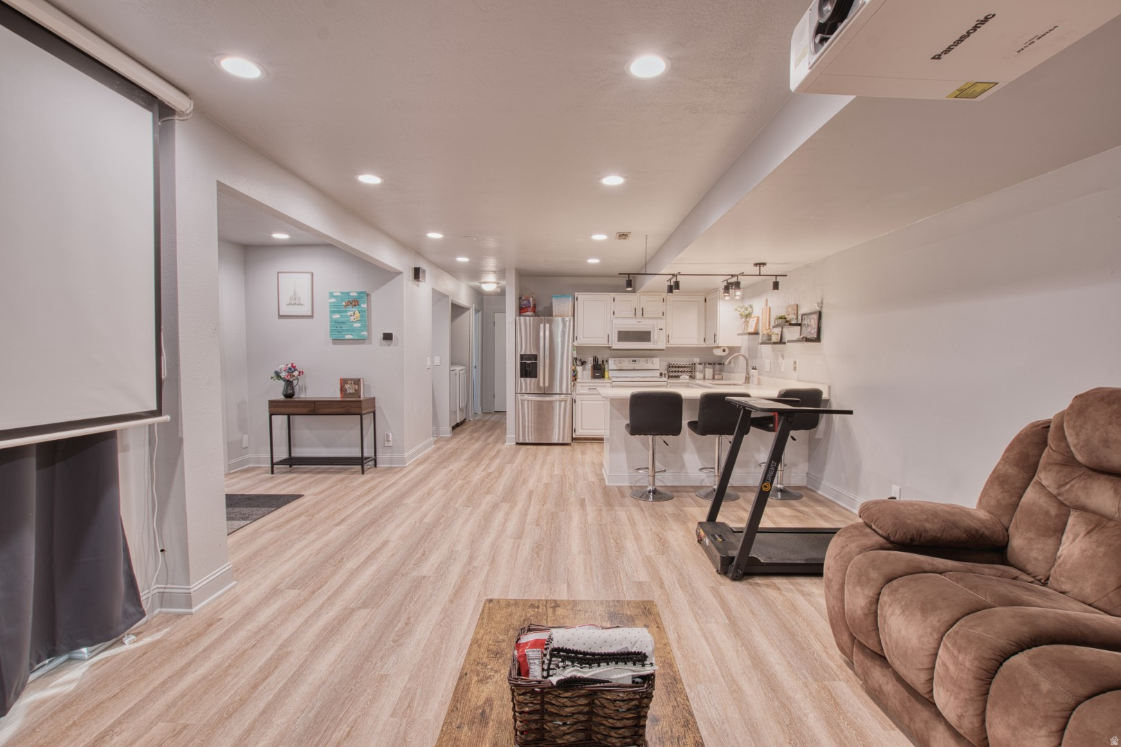 WILLOWBROOK HILL CONDOMINIUMS OF PROVO - Residential