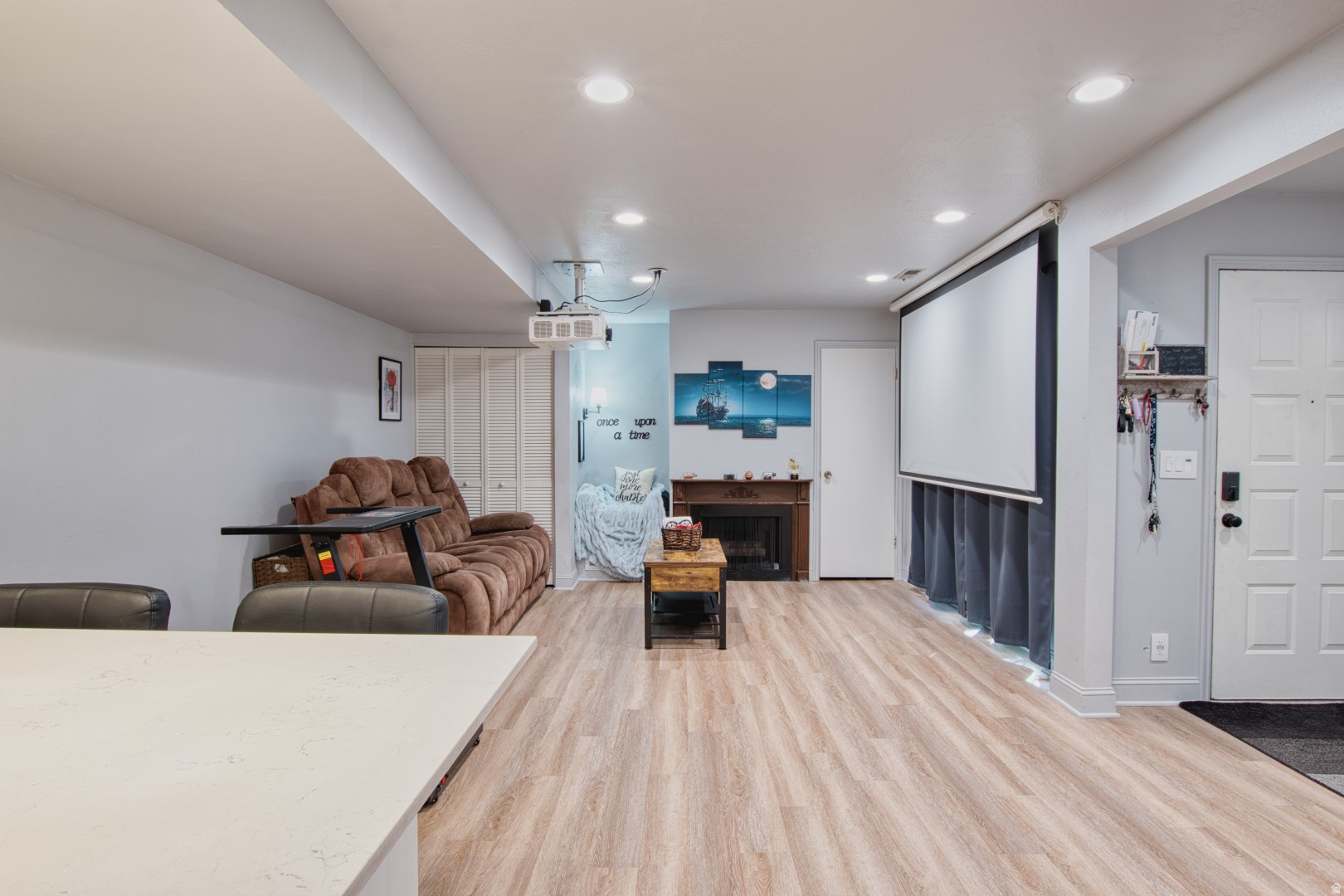 WILLOWBROOK HILL CONDOMINIUMS OF PROVO - Residential