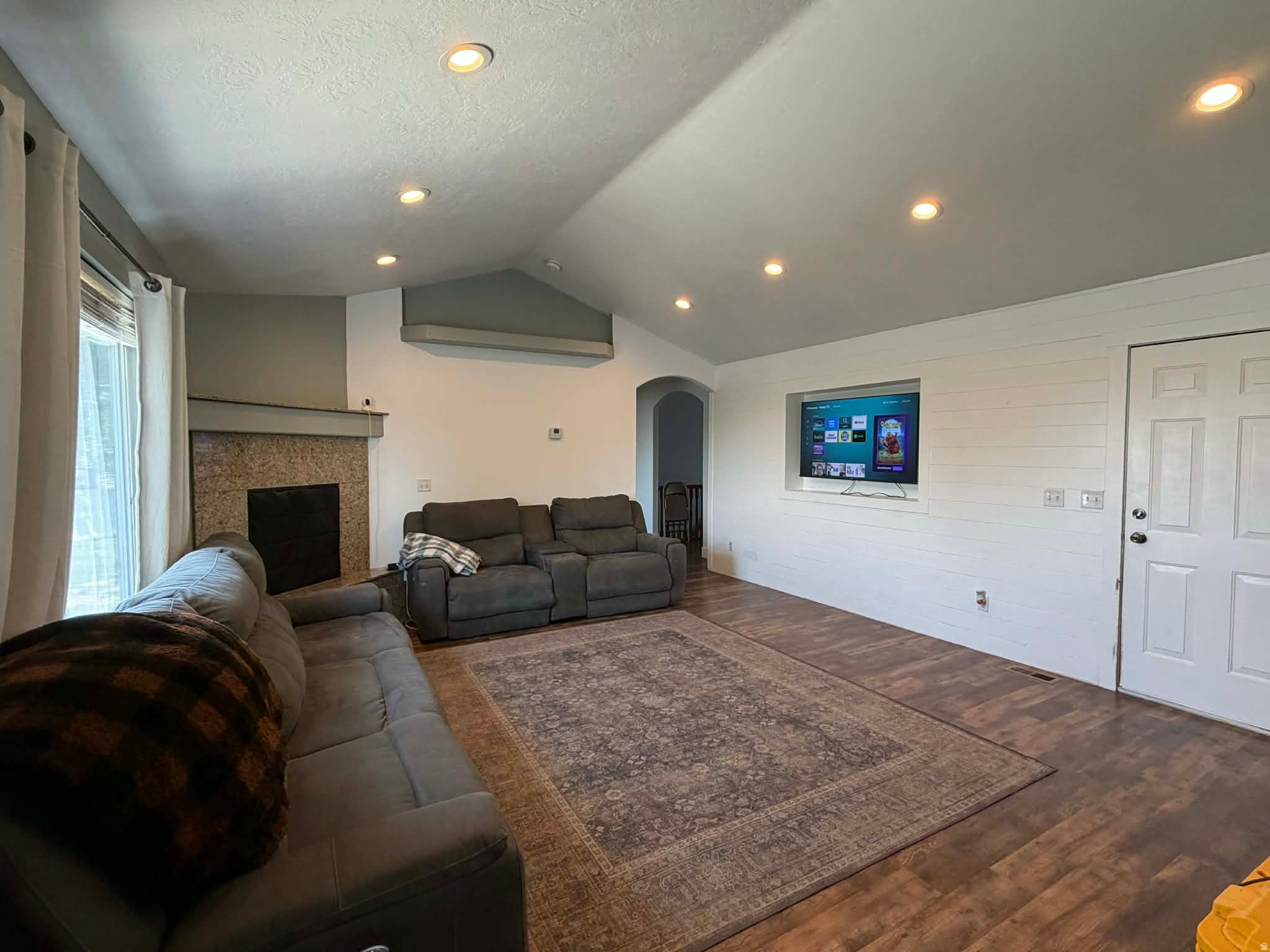 CHERRY RIDGE - Residential