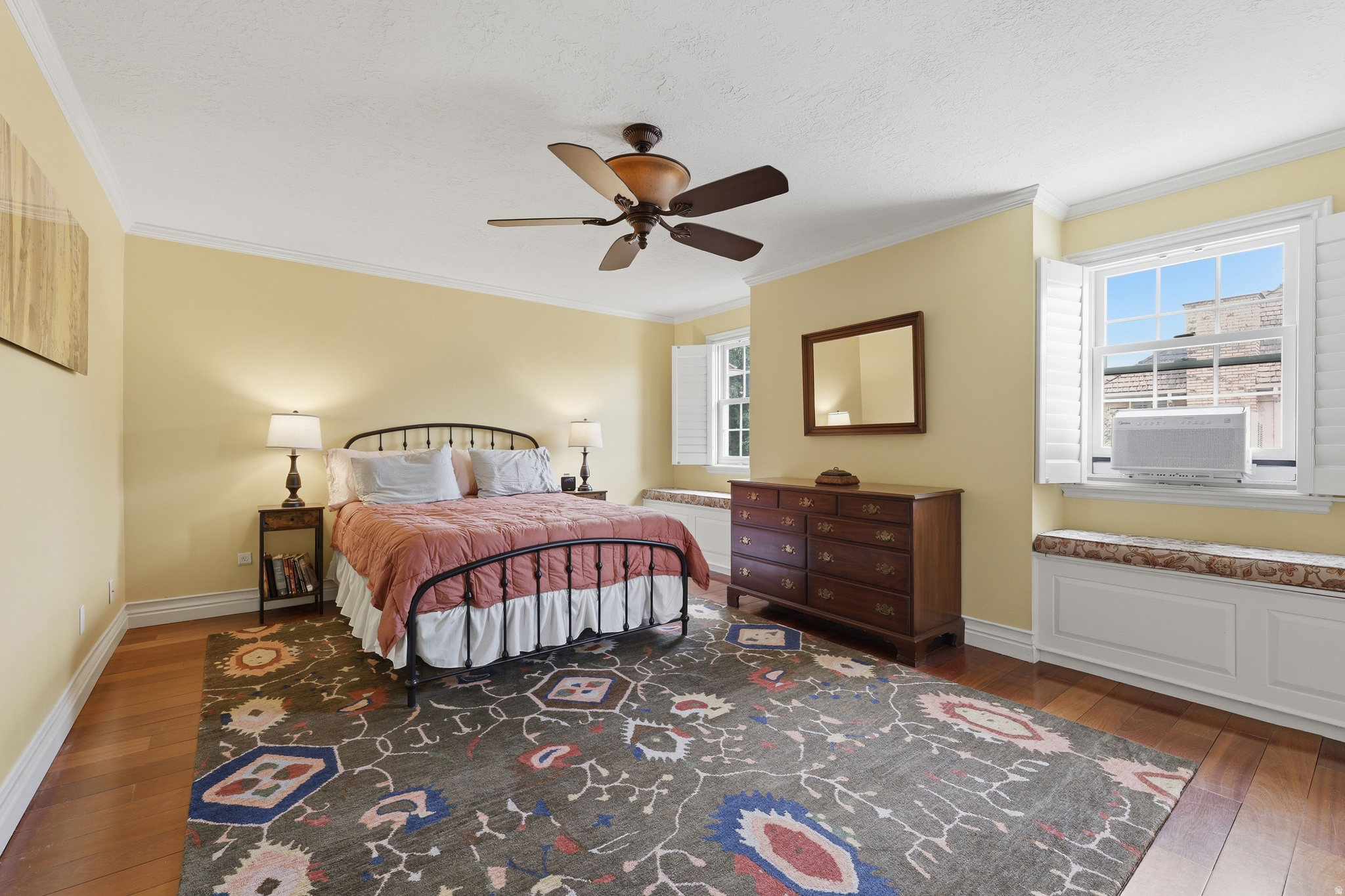 VILLAS OF COUNTRY LA - Residential