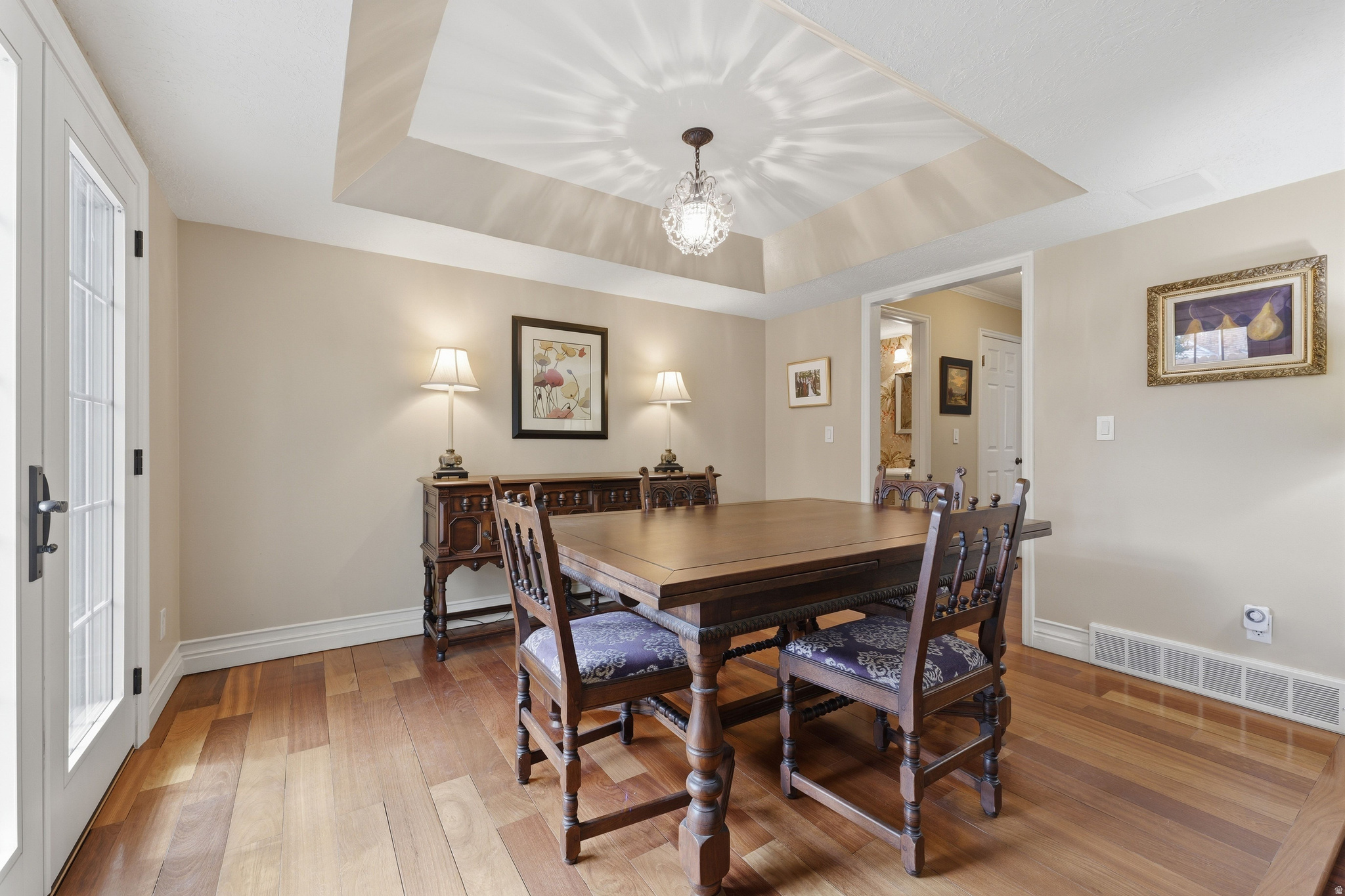 VILLAS OF COUNTRY LA - Residential