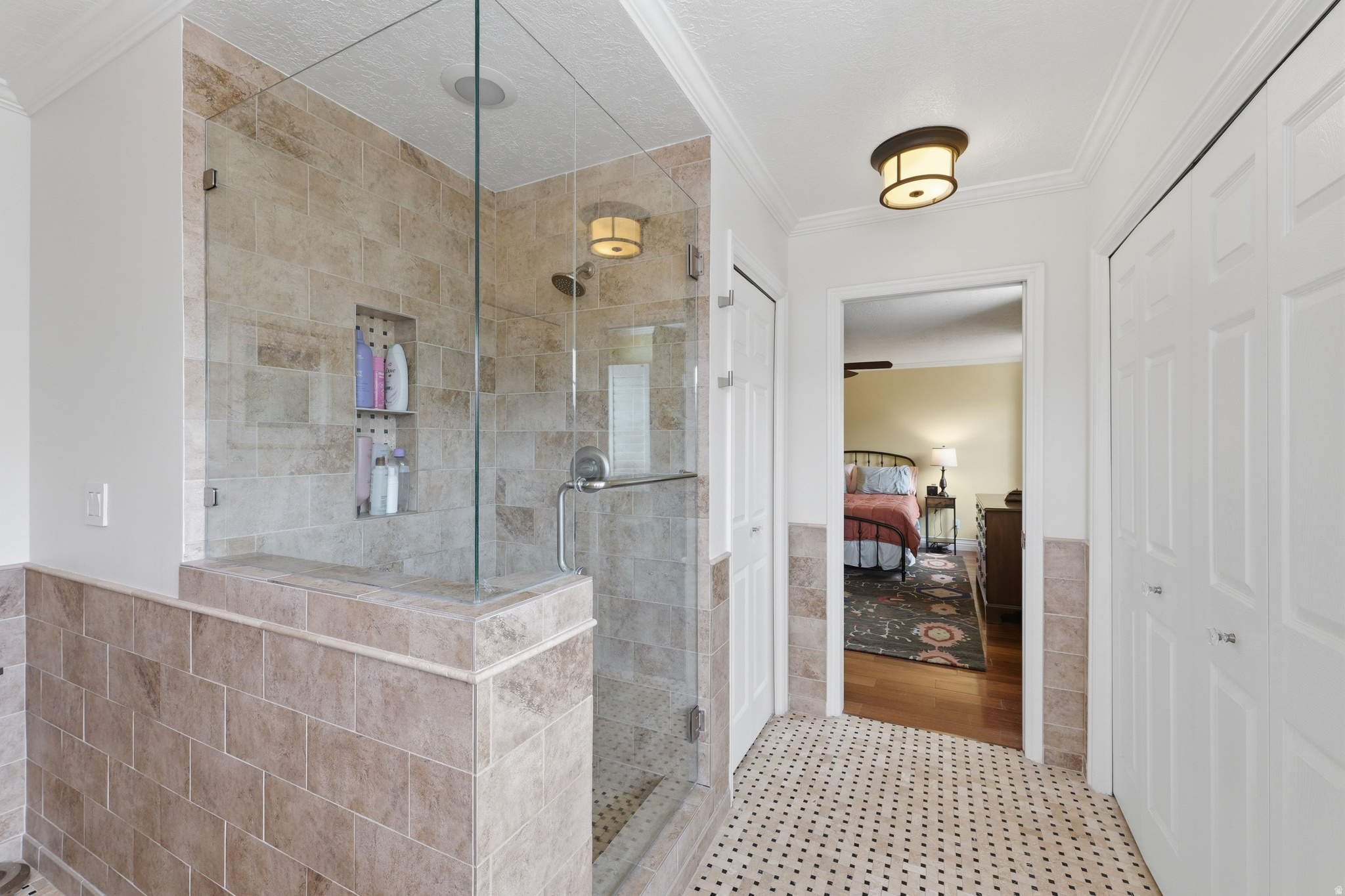 VILLAS OF COUNTRY LA - Residential
