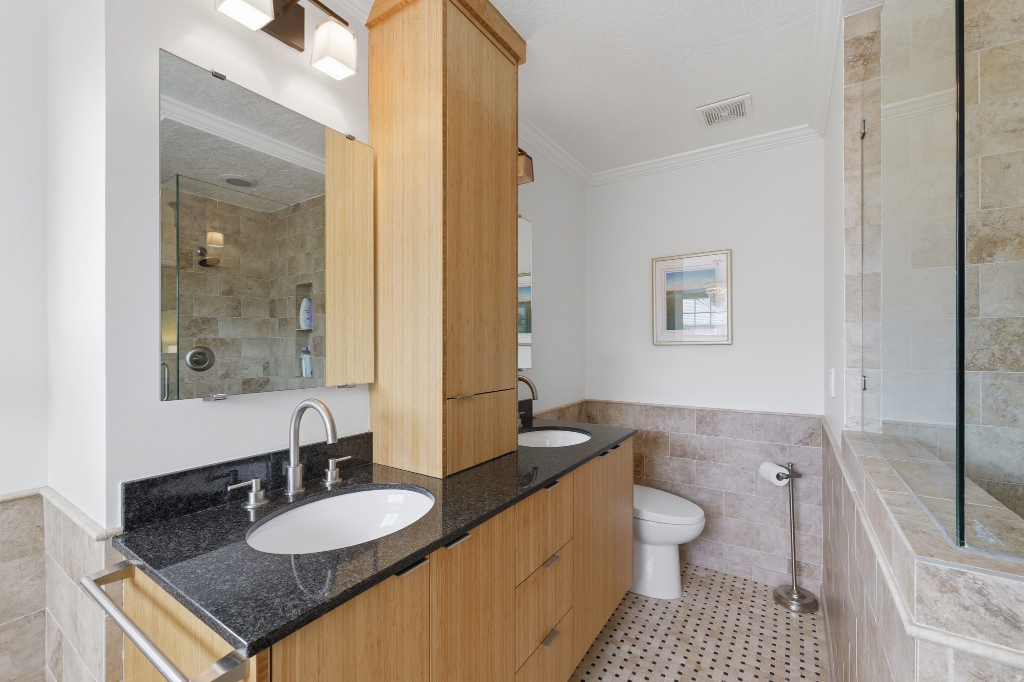 VILLAS OF COUNTRY LA - Residential