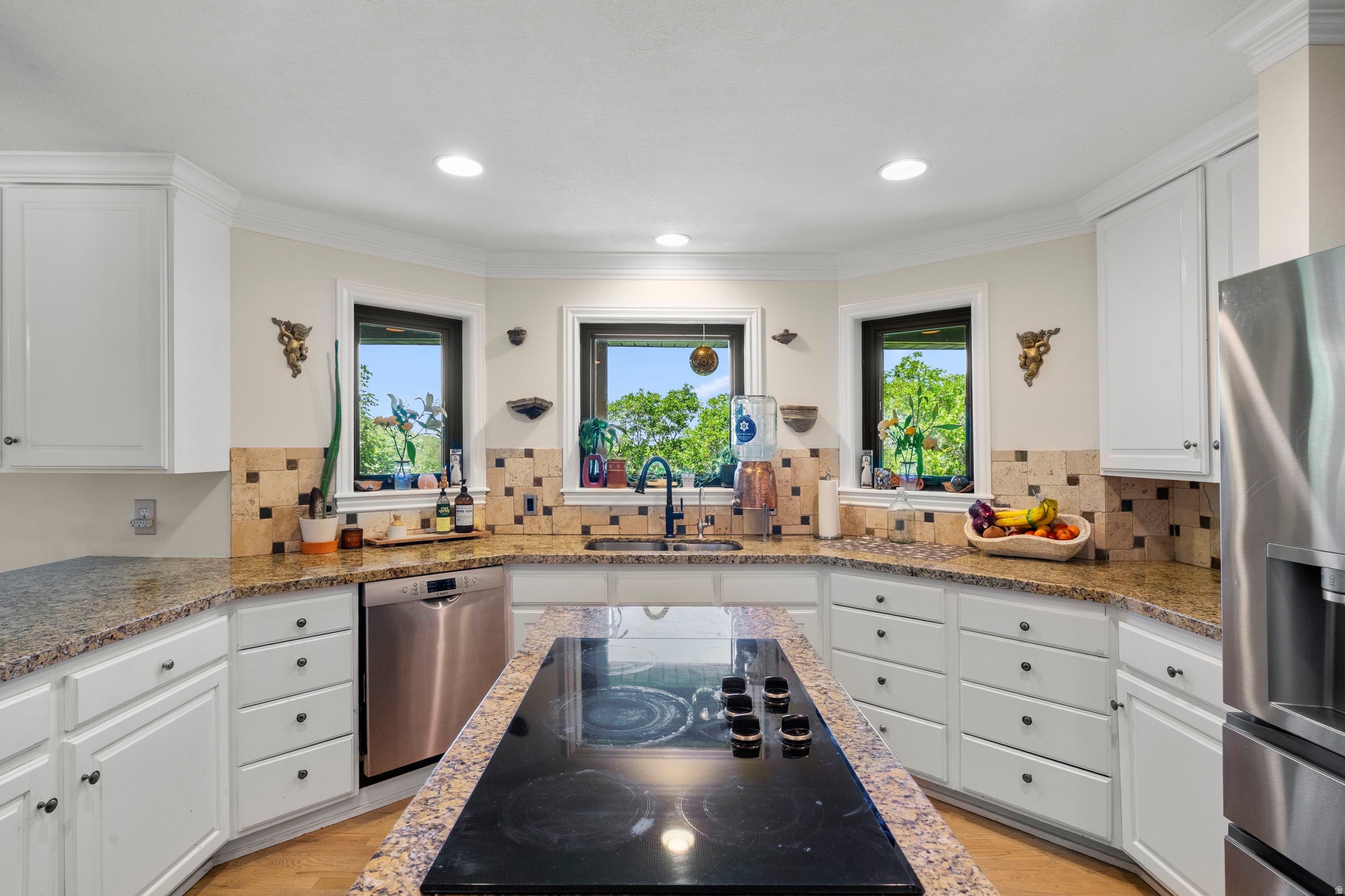 MAPLE COVE - Residential