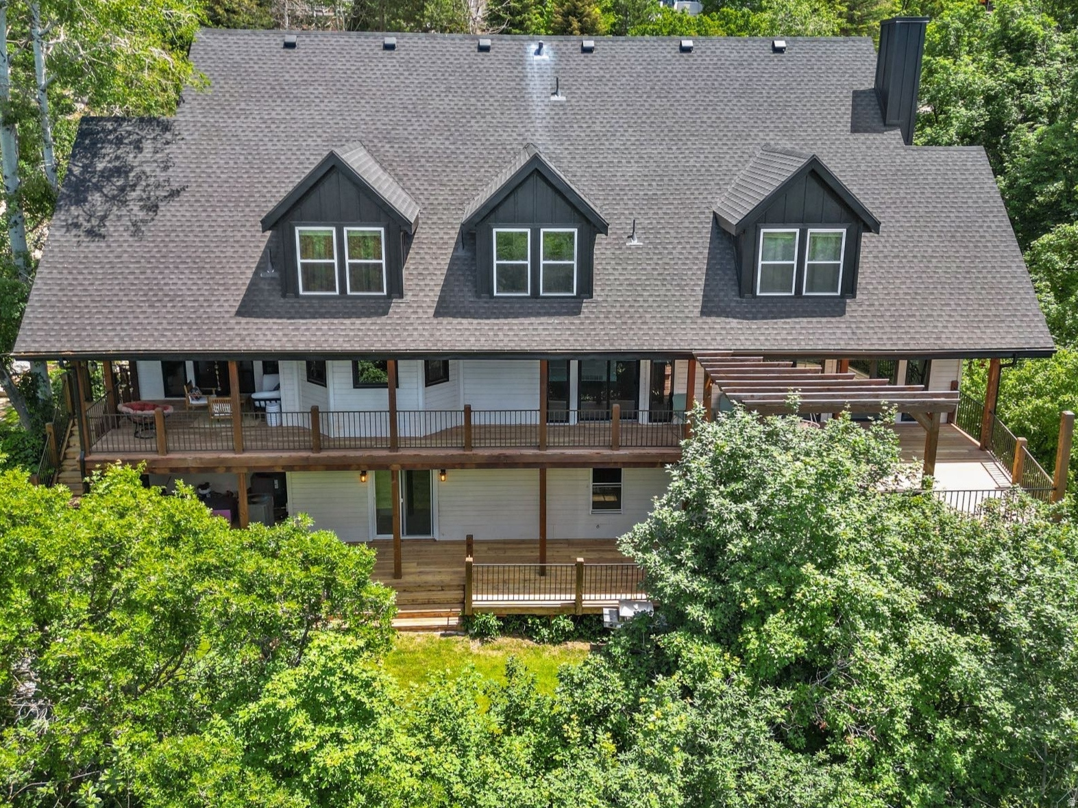 MAPLE COVE - Residential
