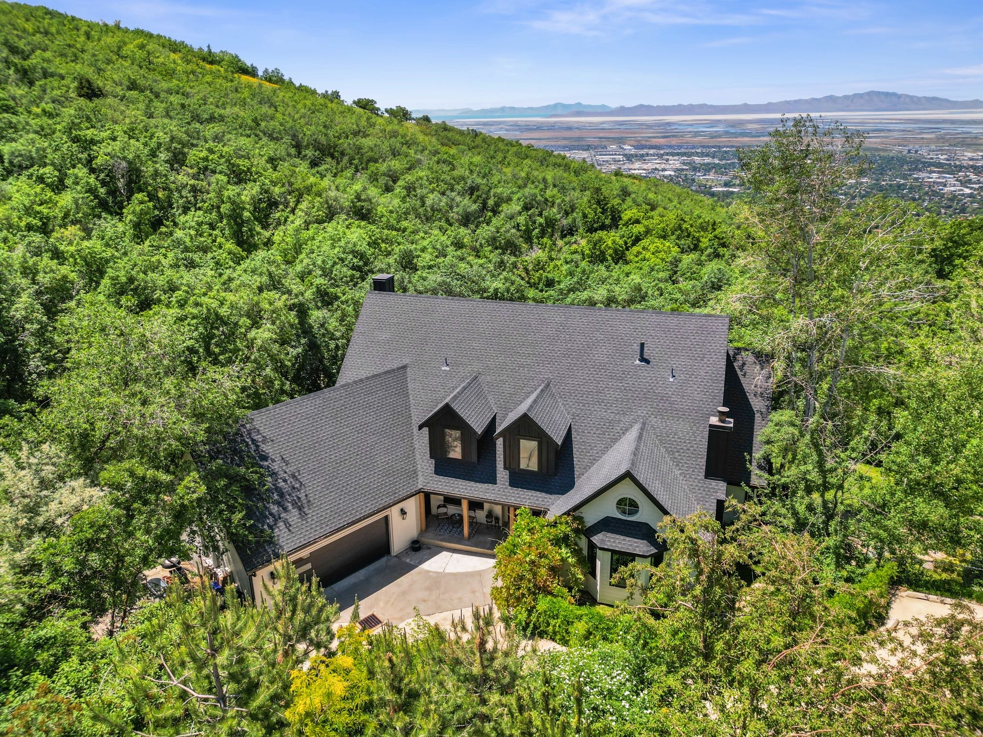 MAPLE COVE - Residential