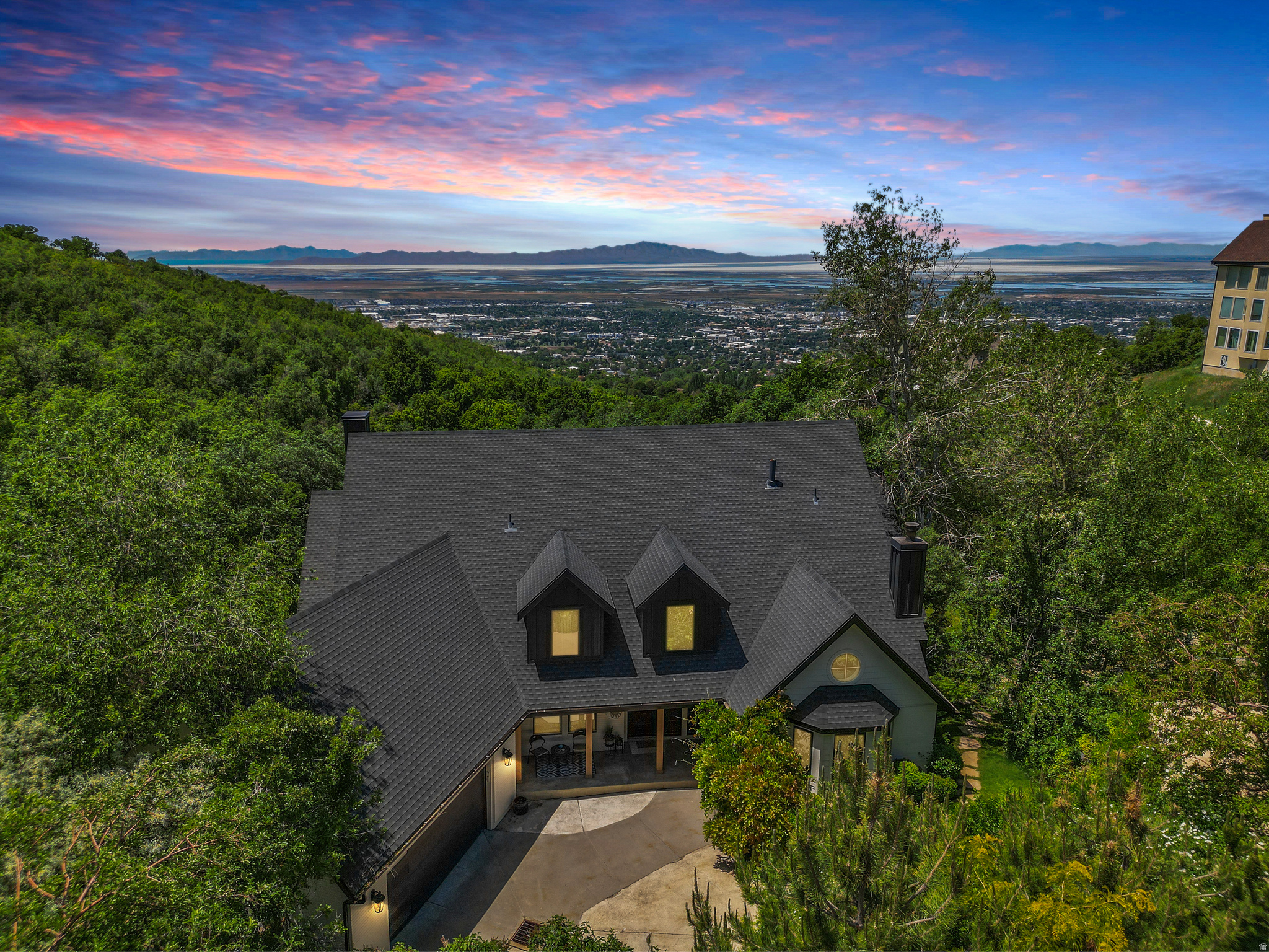 MAPLE COVE - Residential