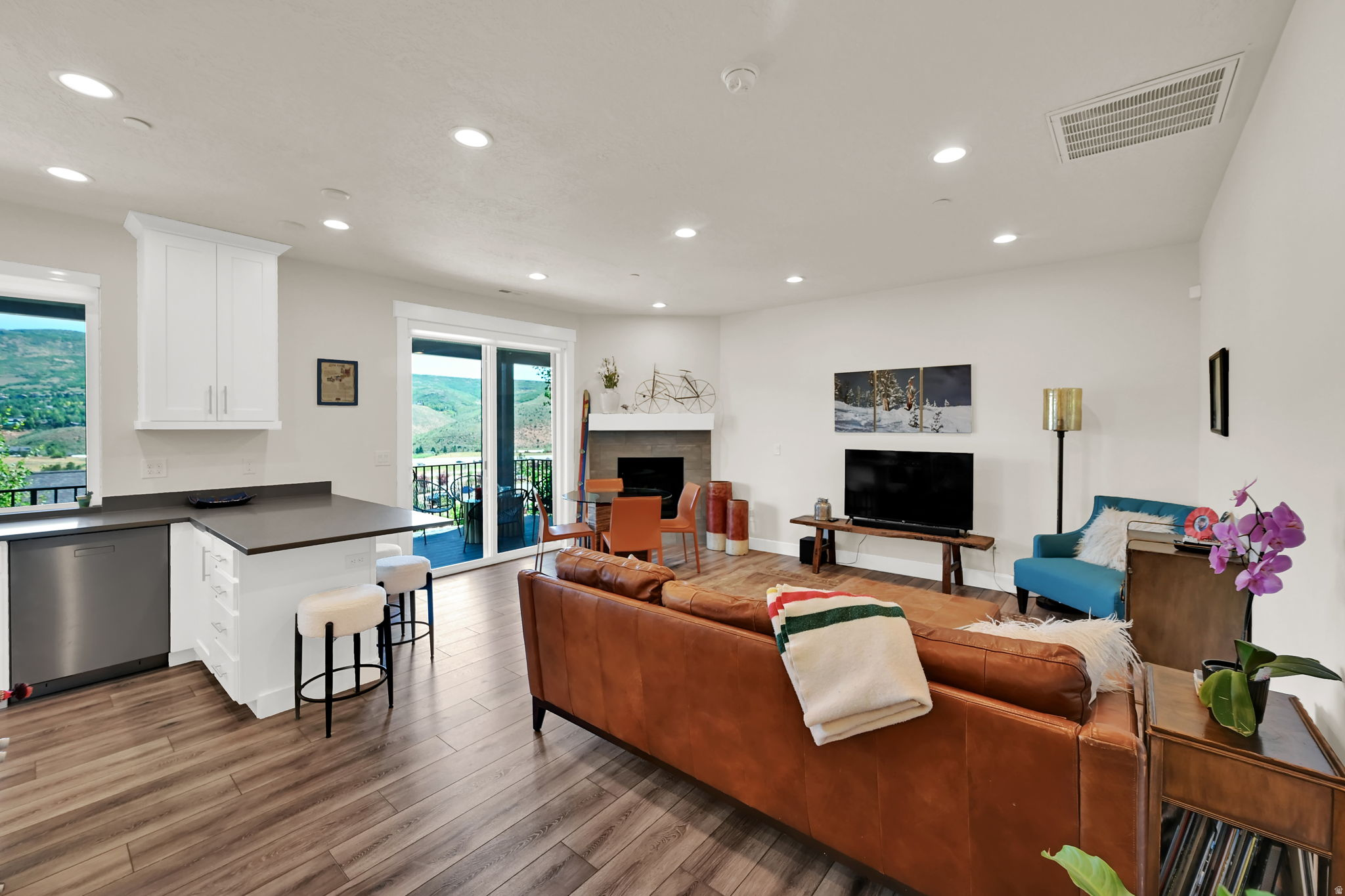QUARRY SPRINGS AT PINEBROOK CONDO - Residential