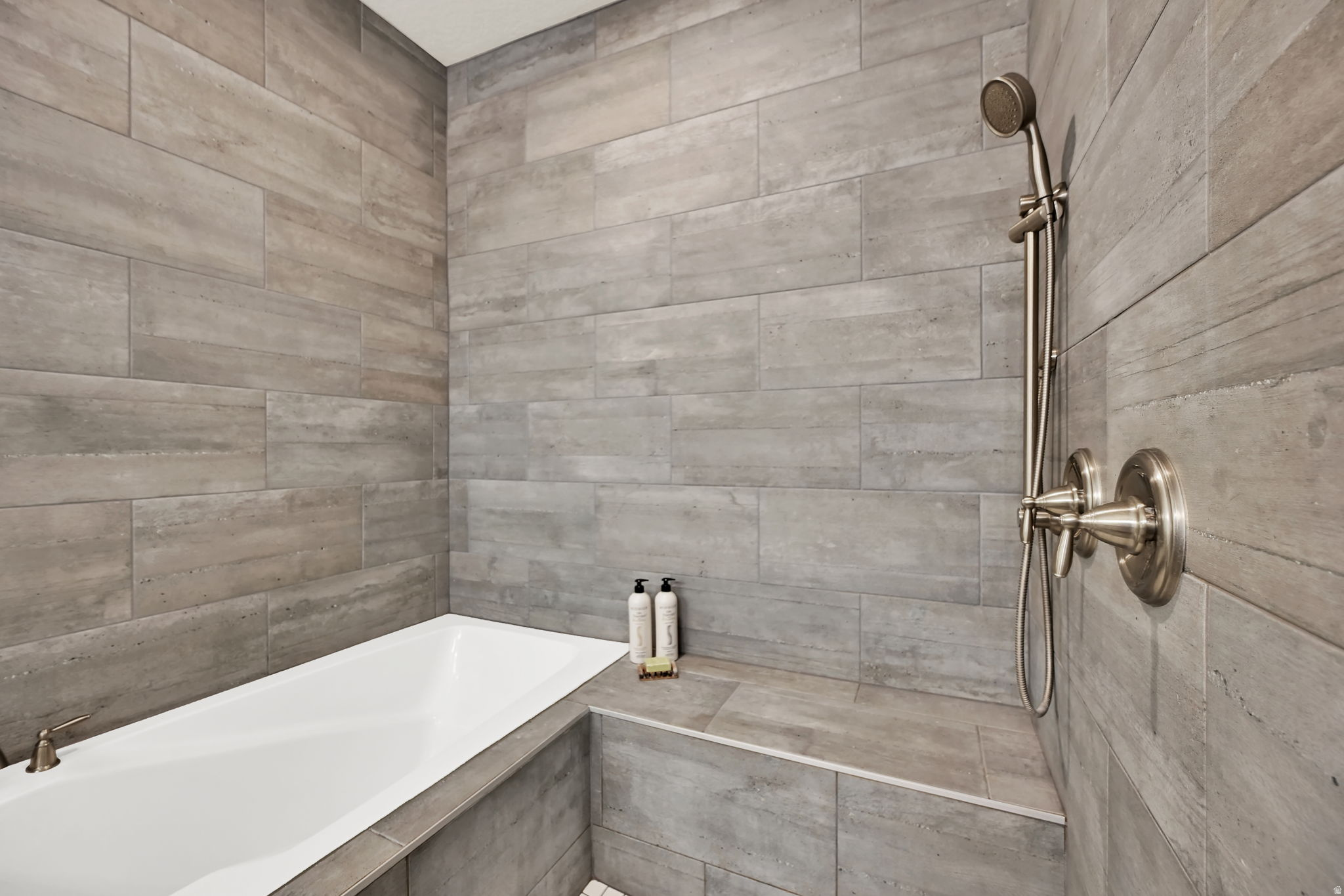 QUARRY SPRINGS AT PINEBROOK CONDO - Residential