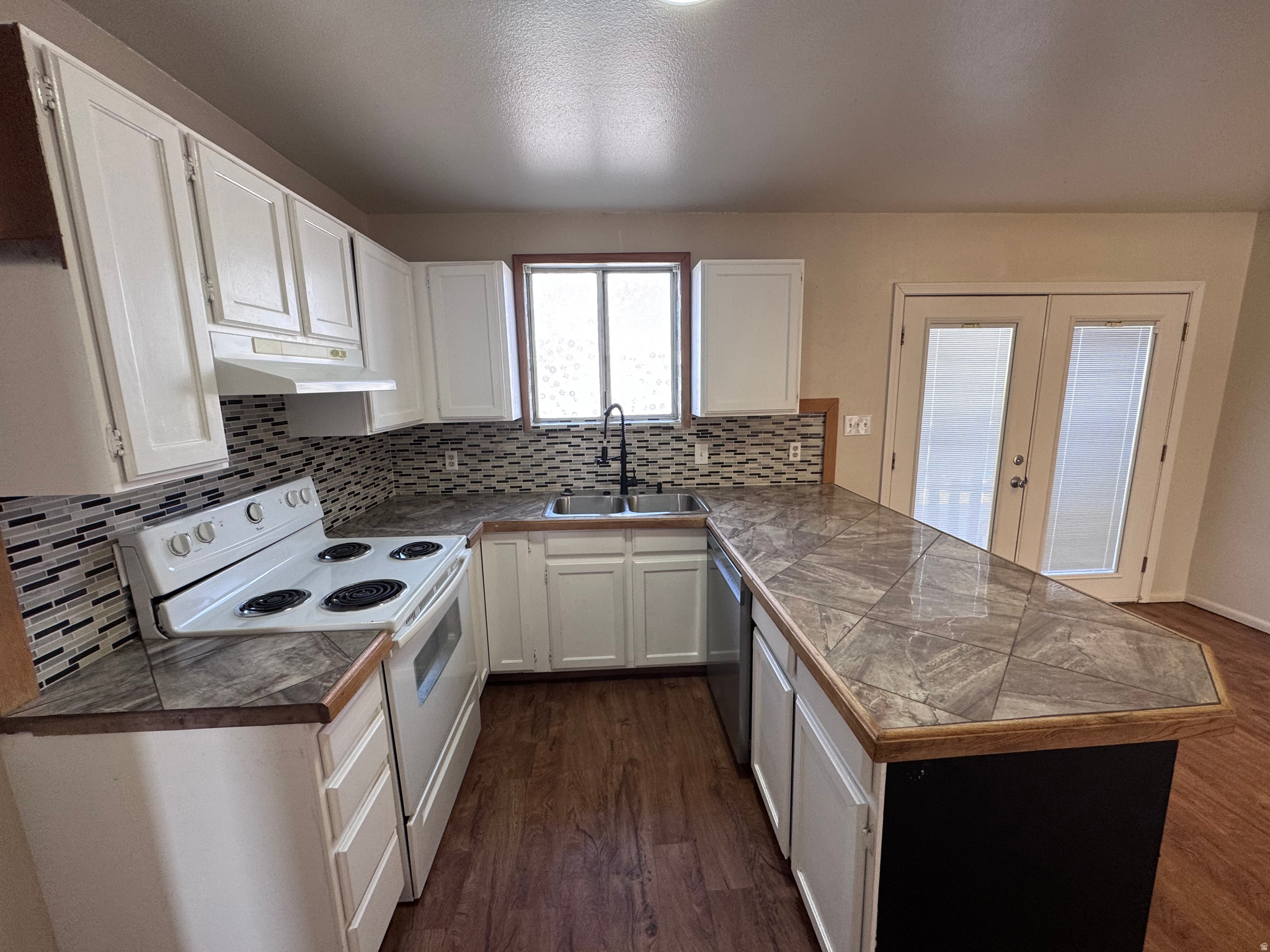 PHEASANT GLEN SUBDIVISION CONDOS AMENDED - Residential