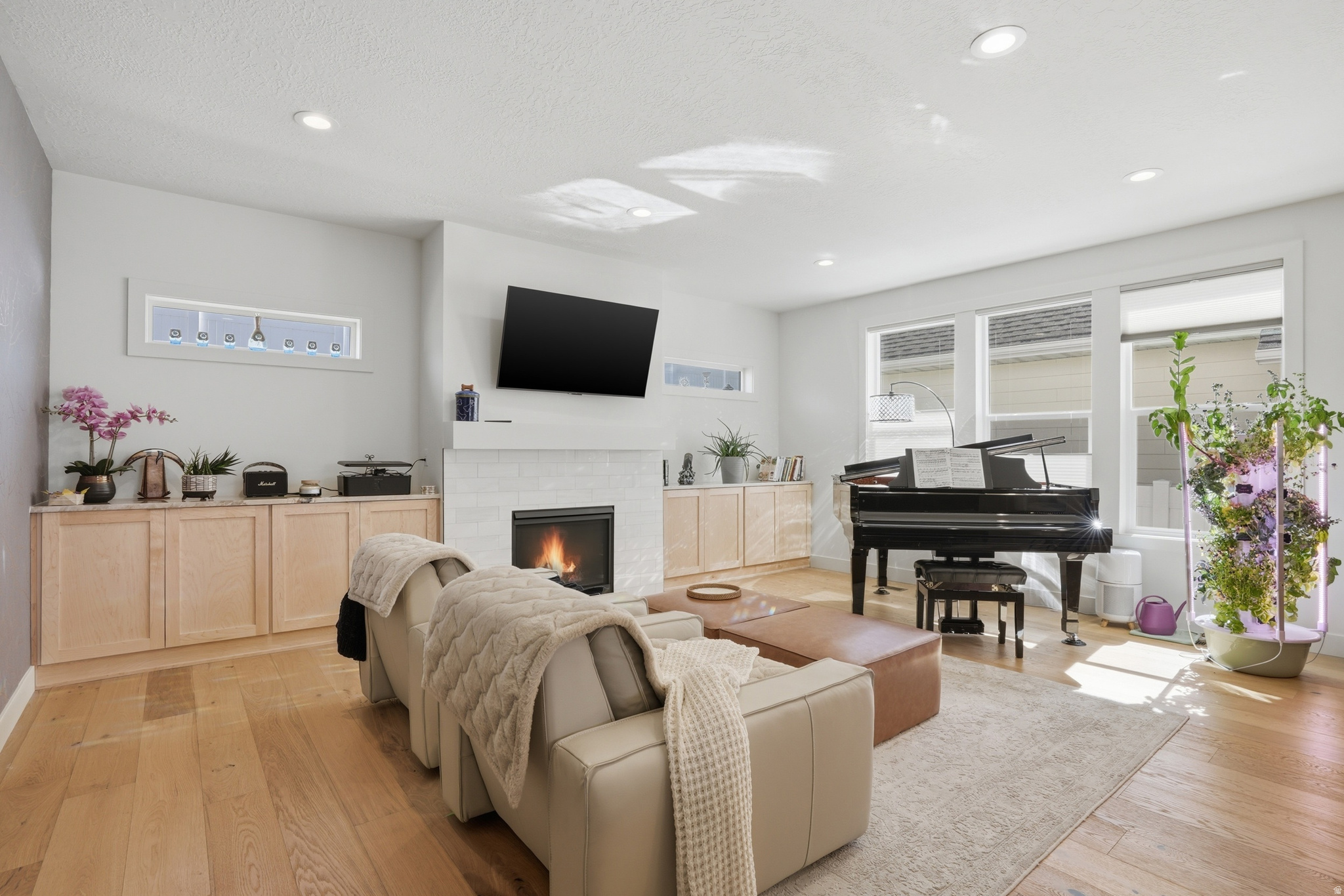 HOLLADAY COURT - Residential