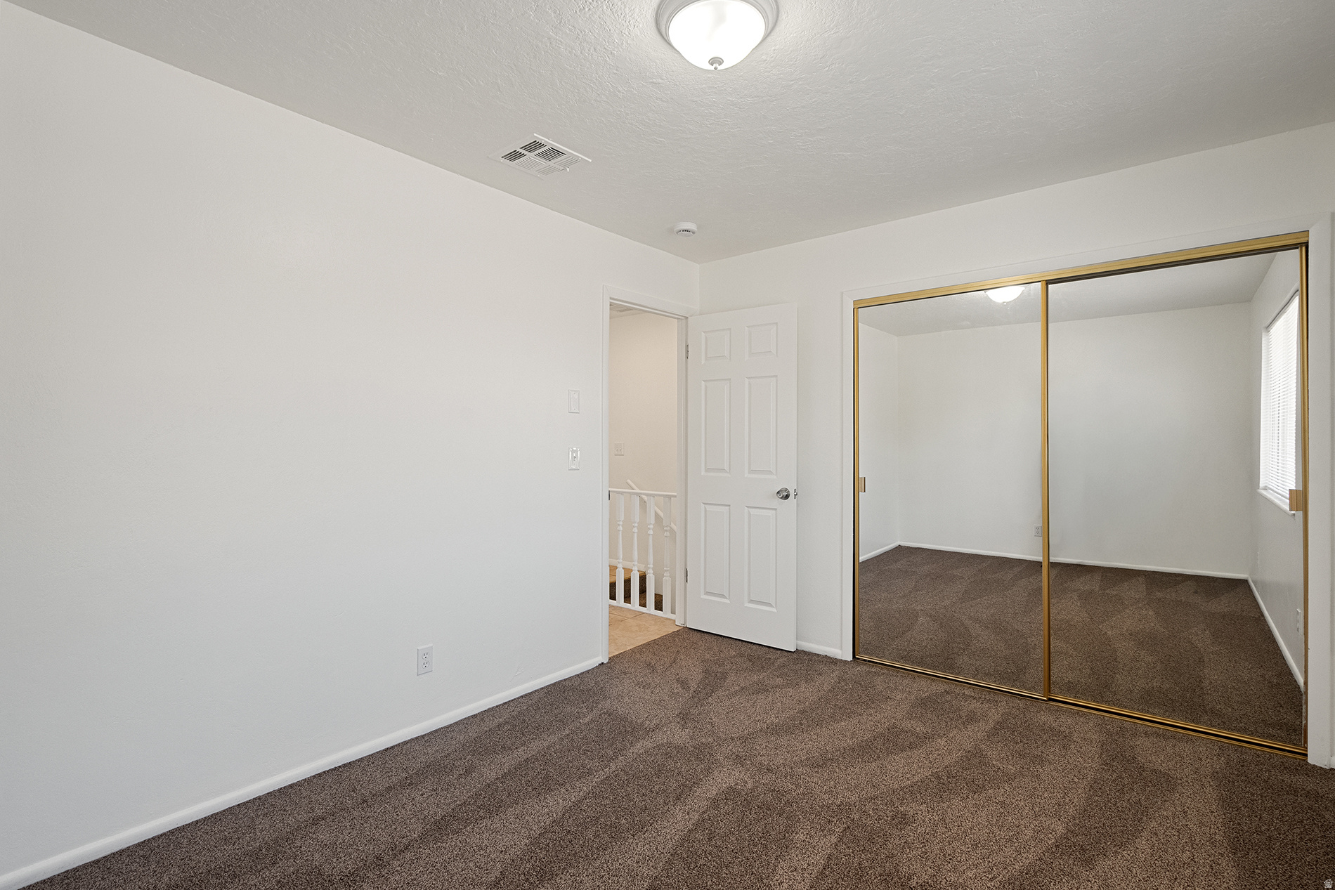 COLOR VIEW TH 1 - Residential