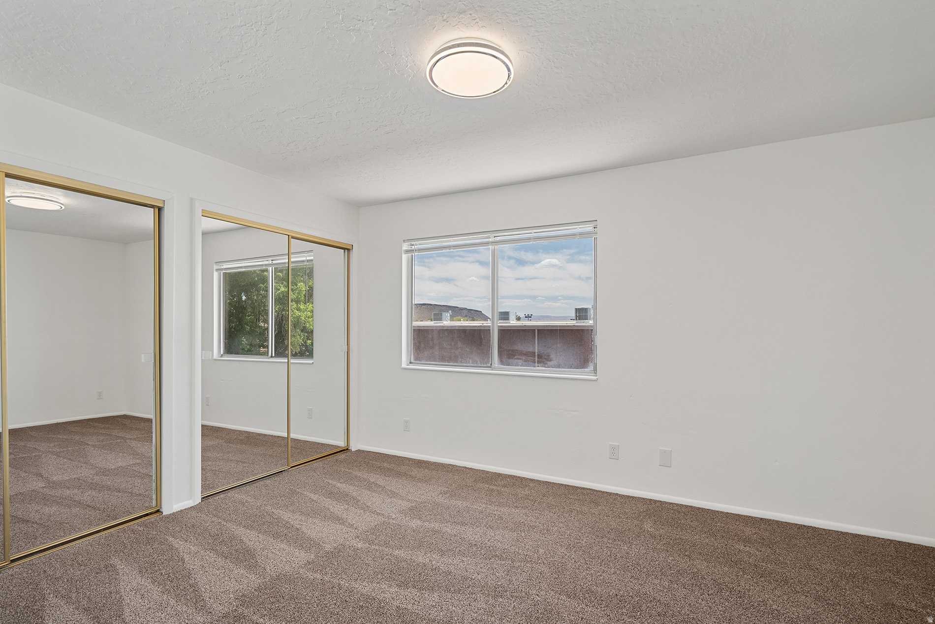 COLOR VIEW TH 1 - Residential