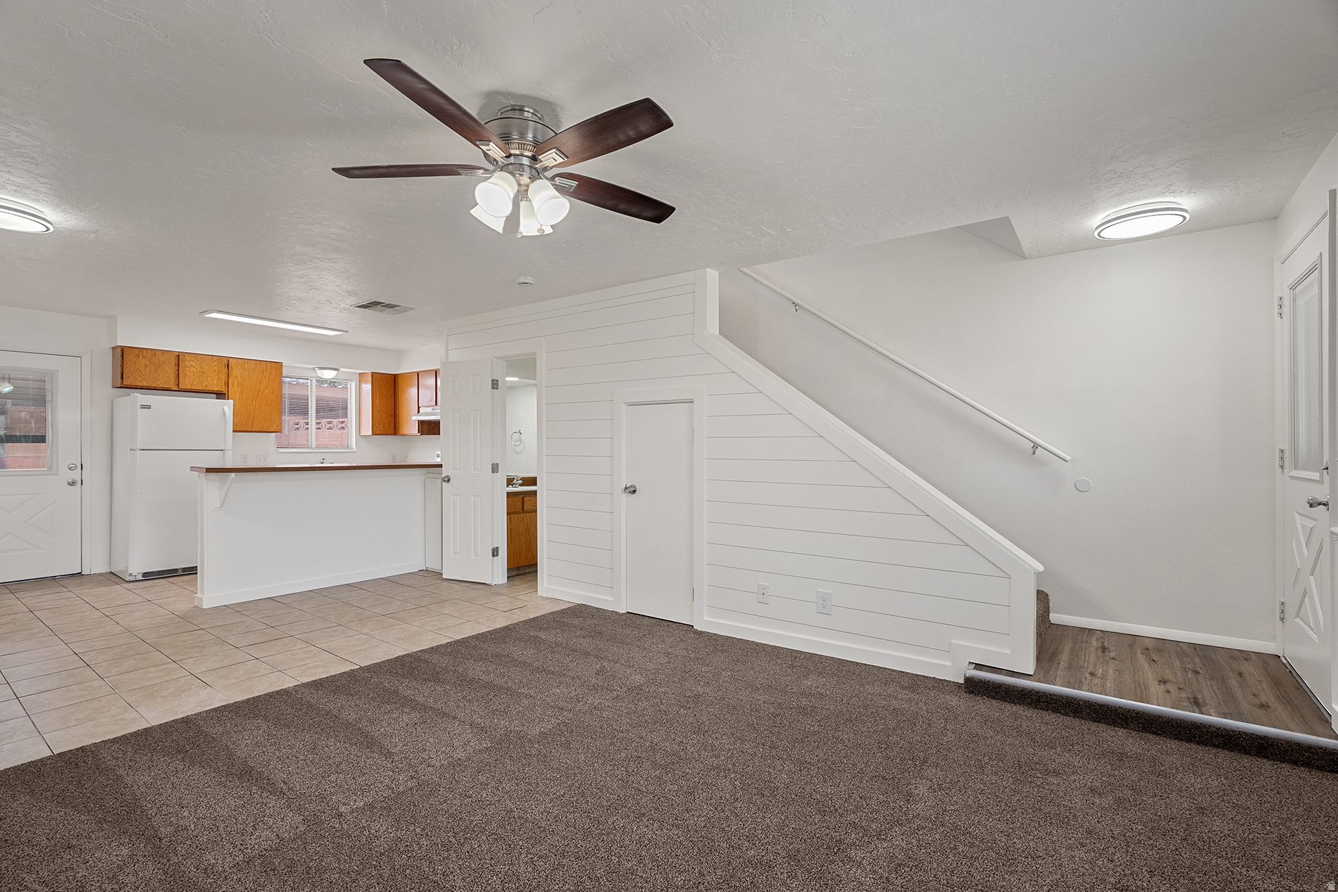 COLOR VIEW TH 1 - Residential