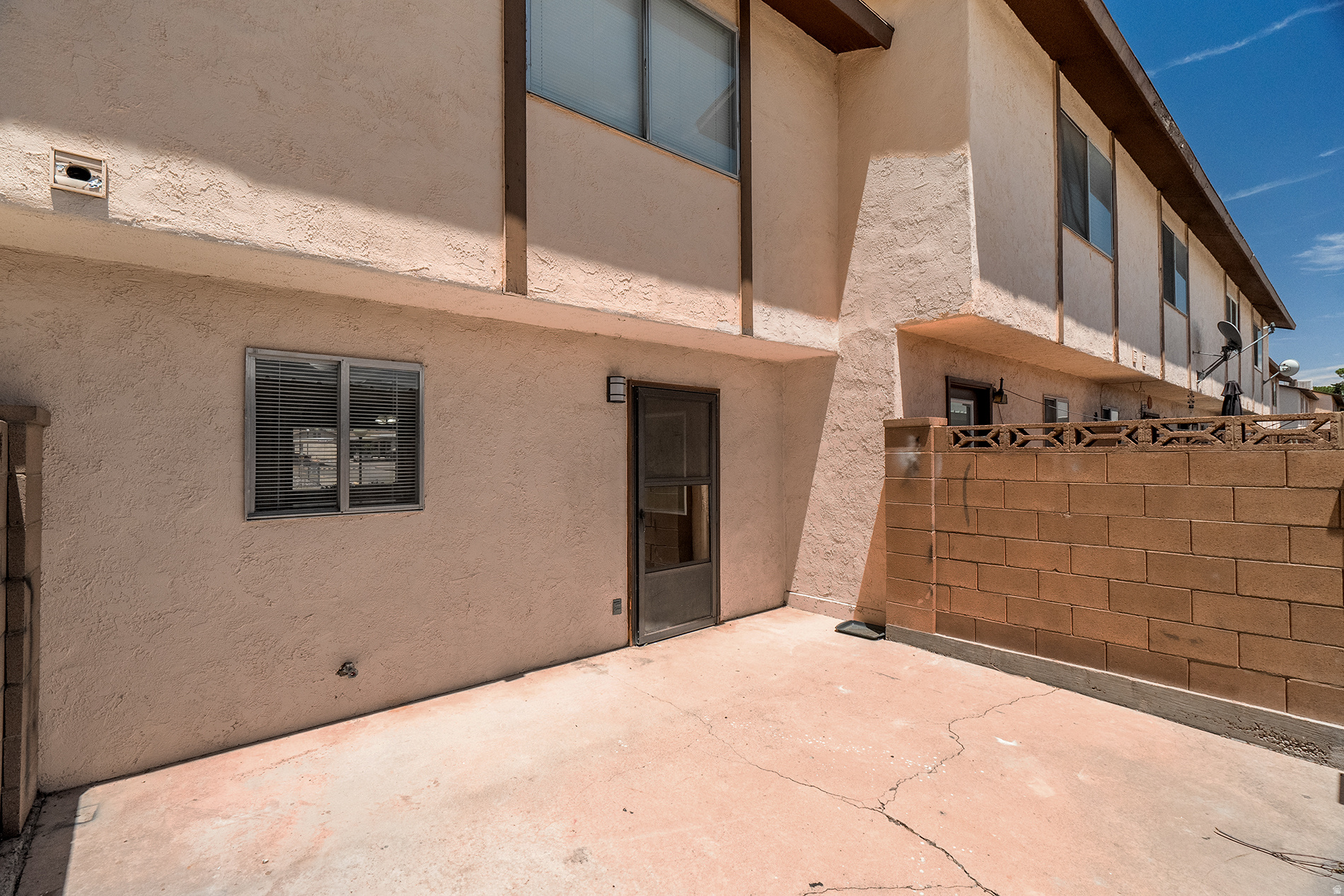 COLOR VIEW TH 1 - Residential